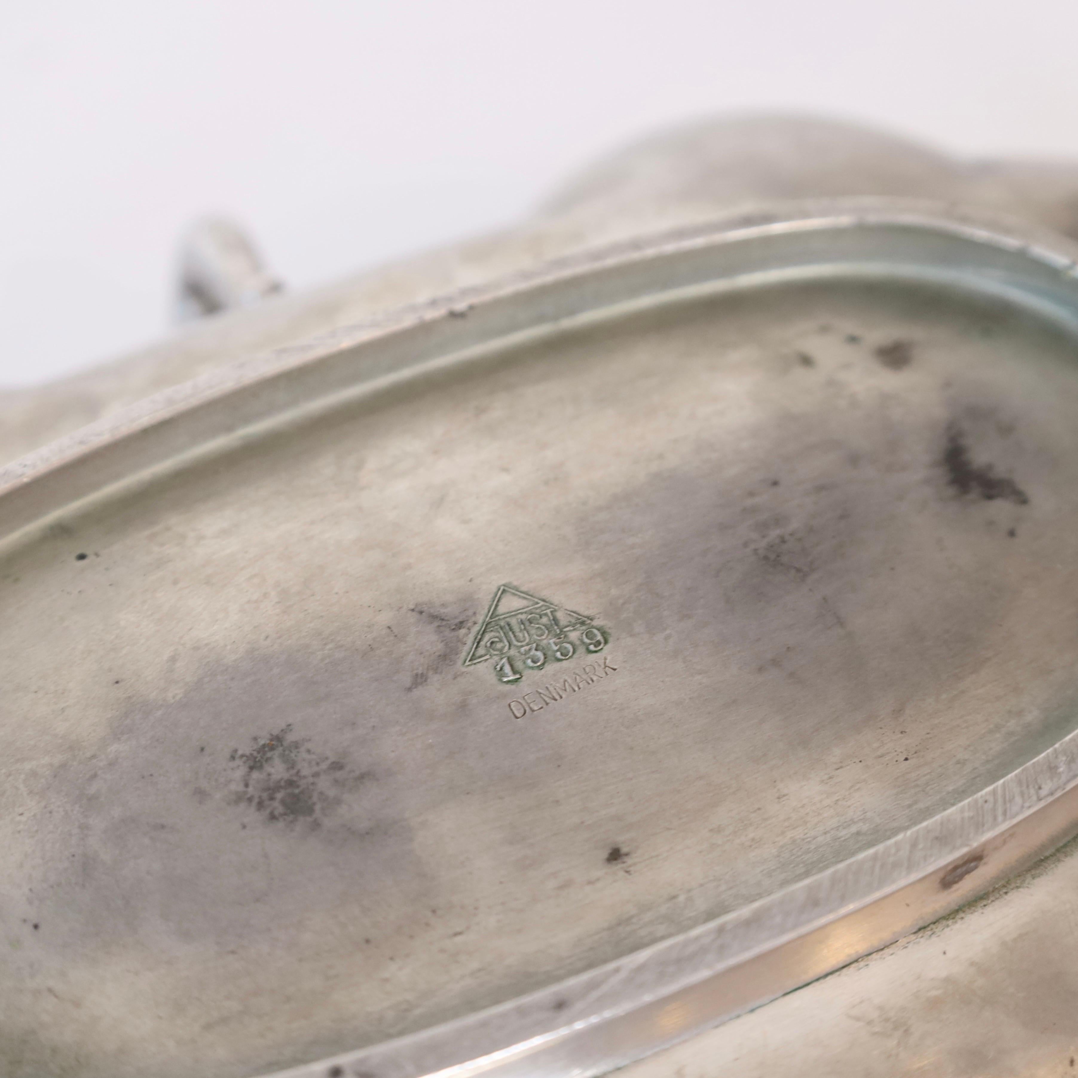 Oval Pewter Bowl made by Just Andersen, 1930s, Denmark For Sale 4