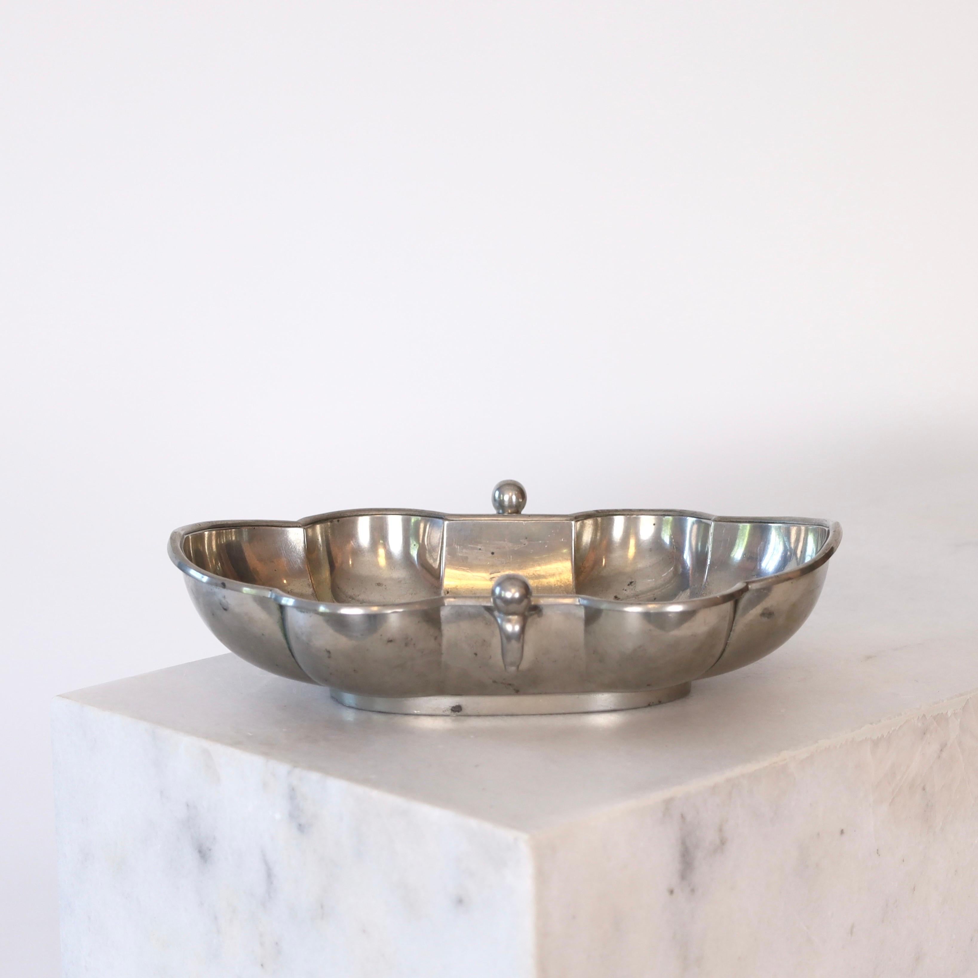 Oval Pewter Bowl made by Just Andersen, 1930s, Denmark For Sale 5