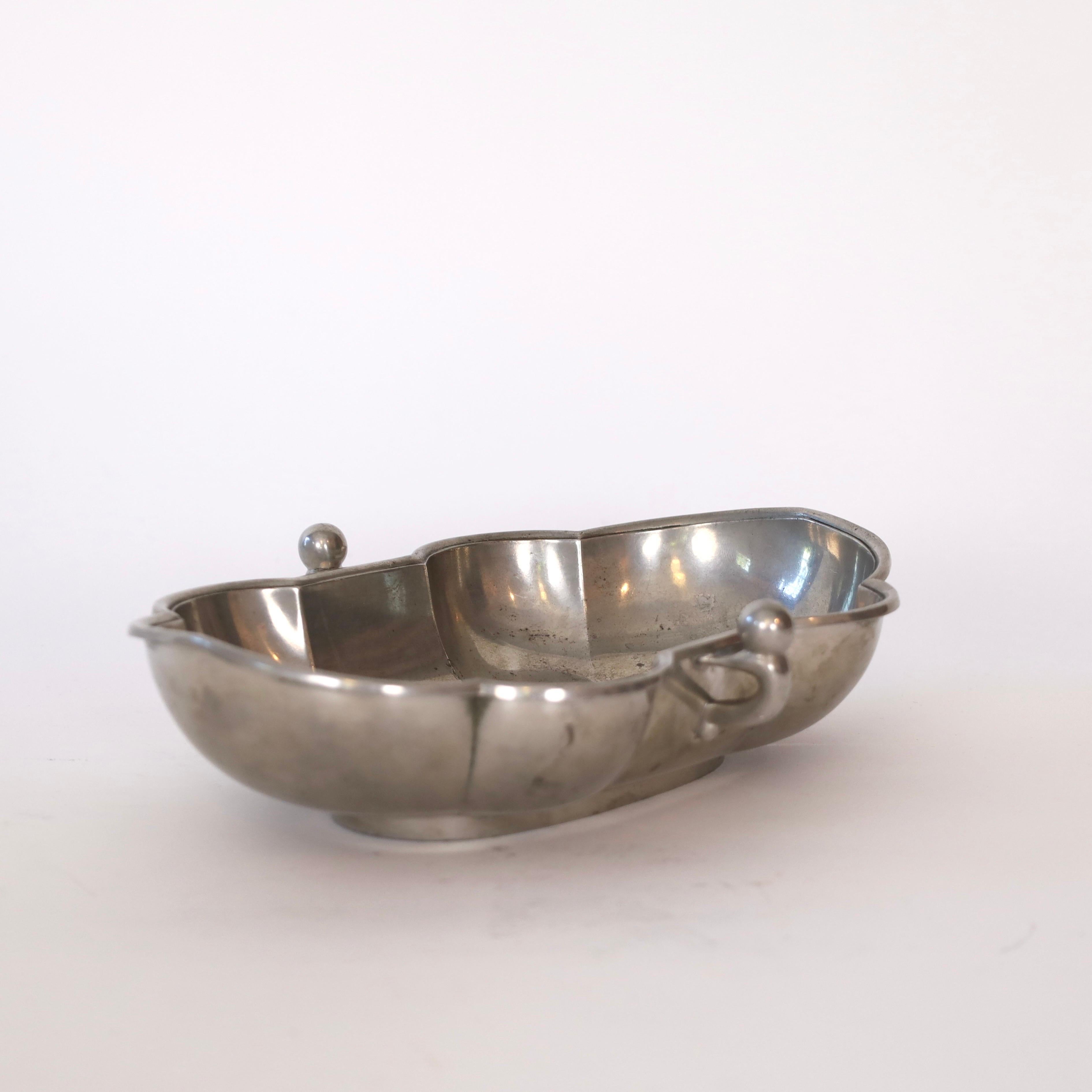 Oval Pewter Bowl made by Just Andersen, 1930s, Denmark For Sale 1