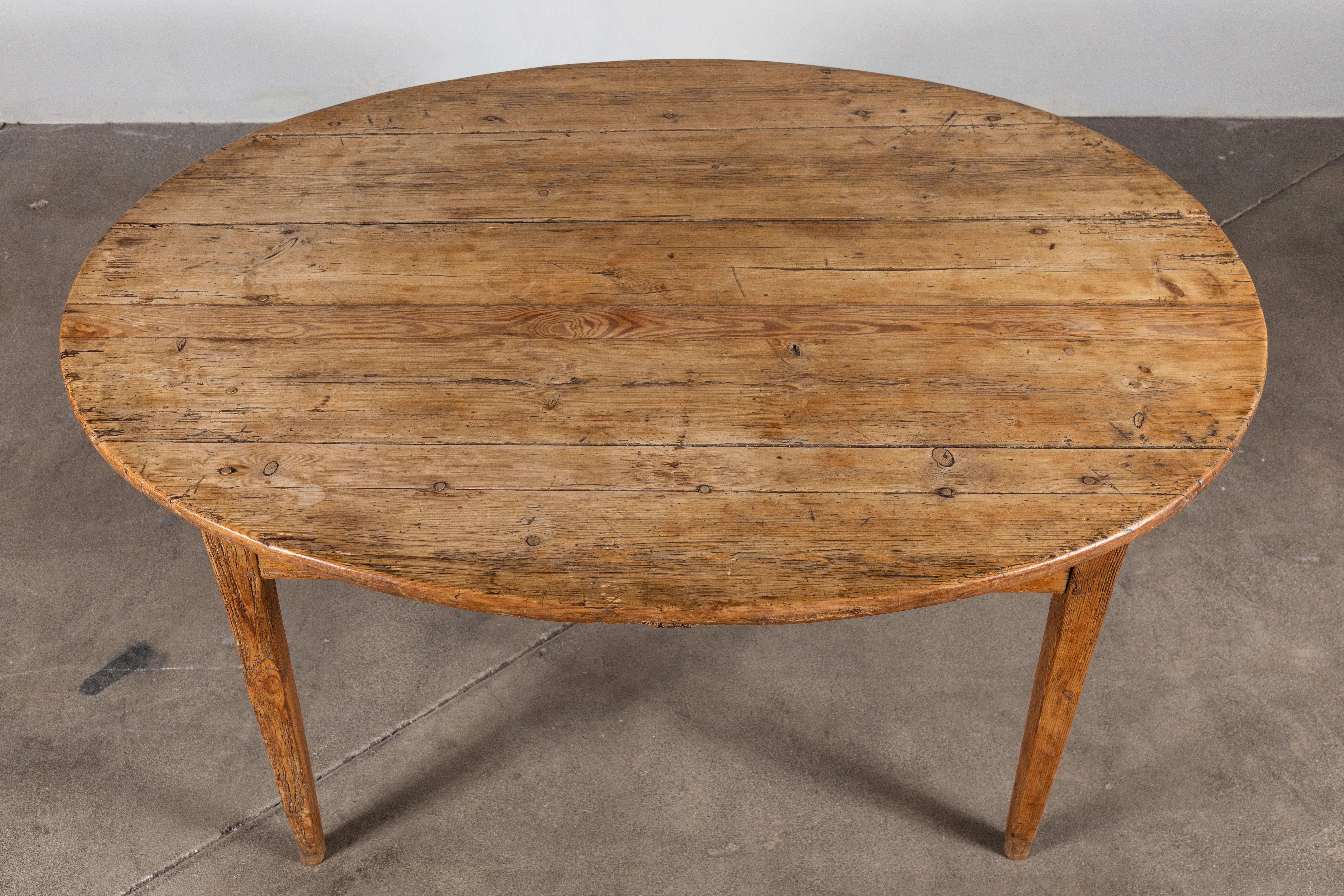oval pine table
