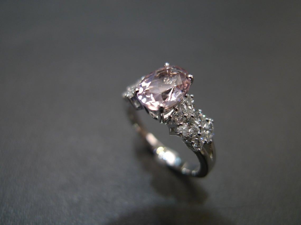 Oval Pink Morganite with Marquise Diamonds and Round Diamonds Engagement Ring In New Condition For Sale In Hong Kong, HK