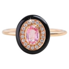 Anillo Ovalado de Zafiro Rosa Esmaltado en Negro con Engaste de Diamantes Pave, Anillo de Cóctel