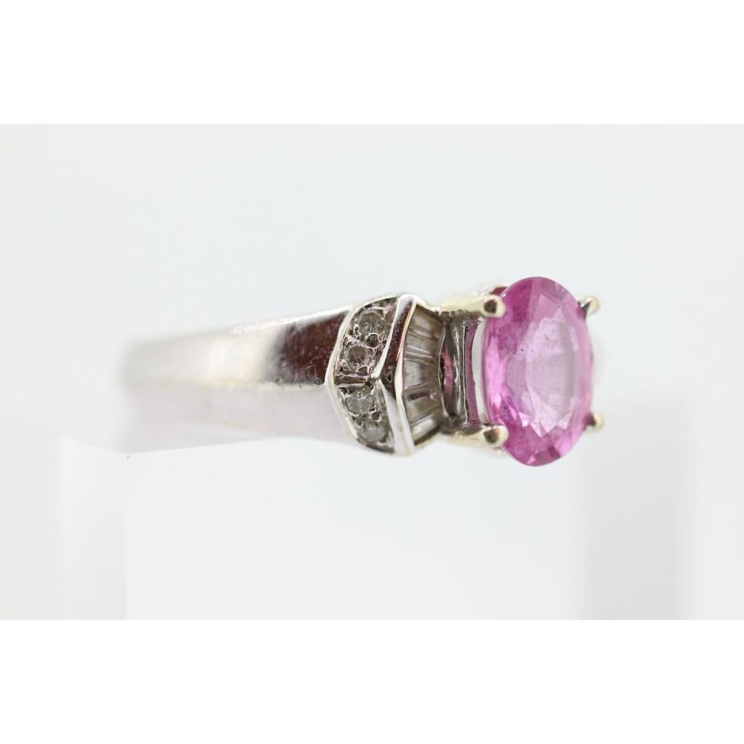 Solitär mit ovalem rosa Saphir Solitär. 14k Weißgold mit Diamant melees im Angebot 5