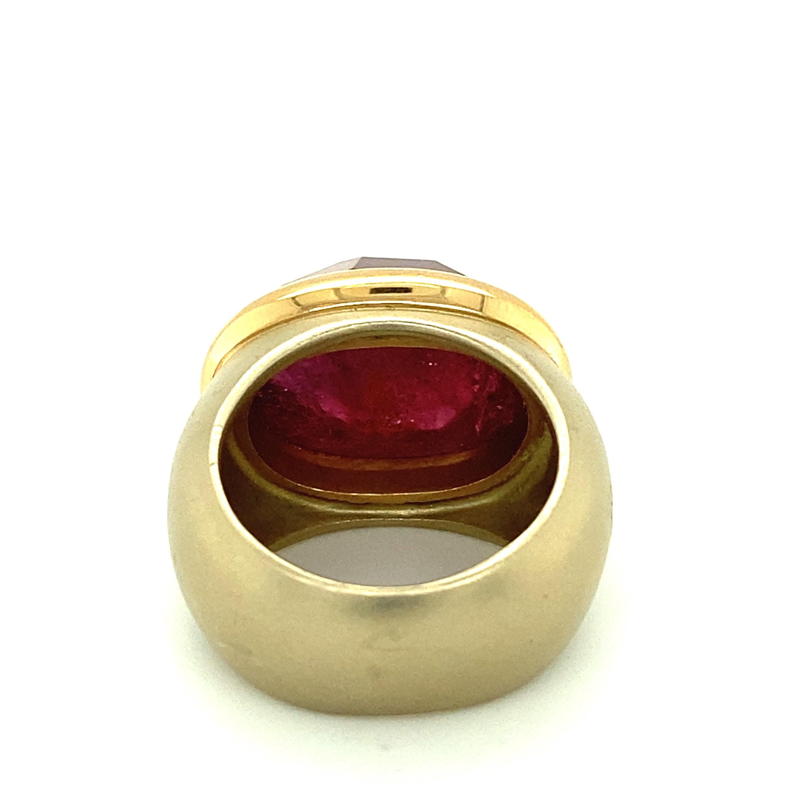 Oval Pink Tourmaline Ring in 18K Yellow Gold by Pomellato 4