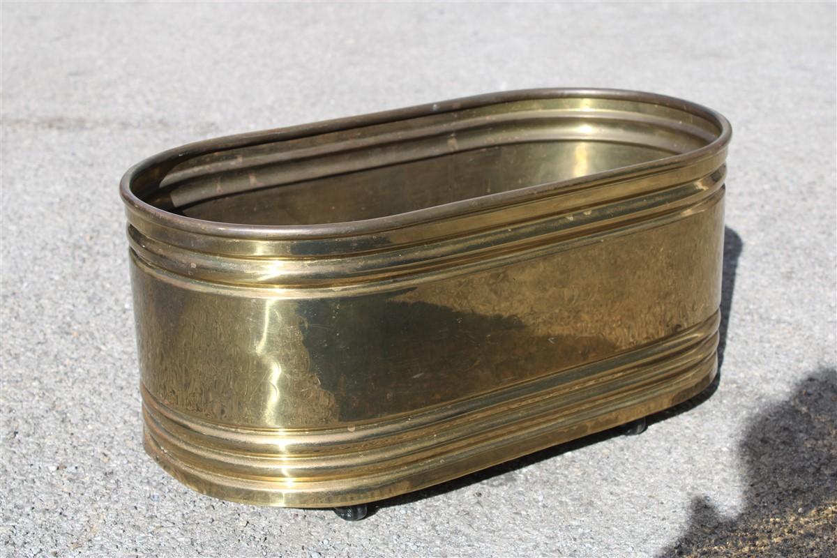 Oval Planter Holder in Solid Brass Italian Design 1970s Cachepot Jardiniere For Sale 2
