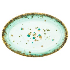 Zeitgenössischer ovaler Teller aus handbemaltem Porzellan in Gold