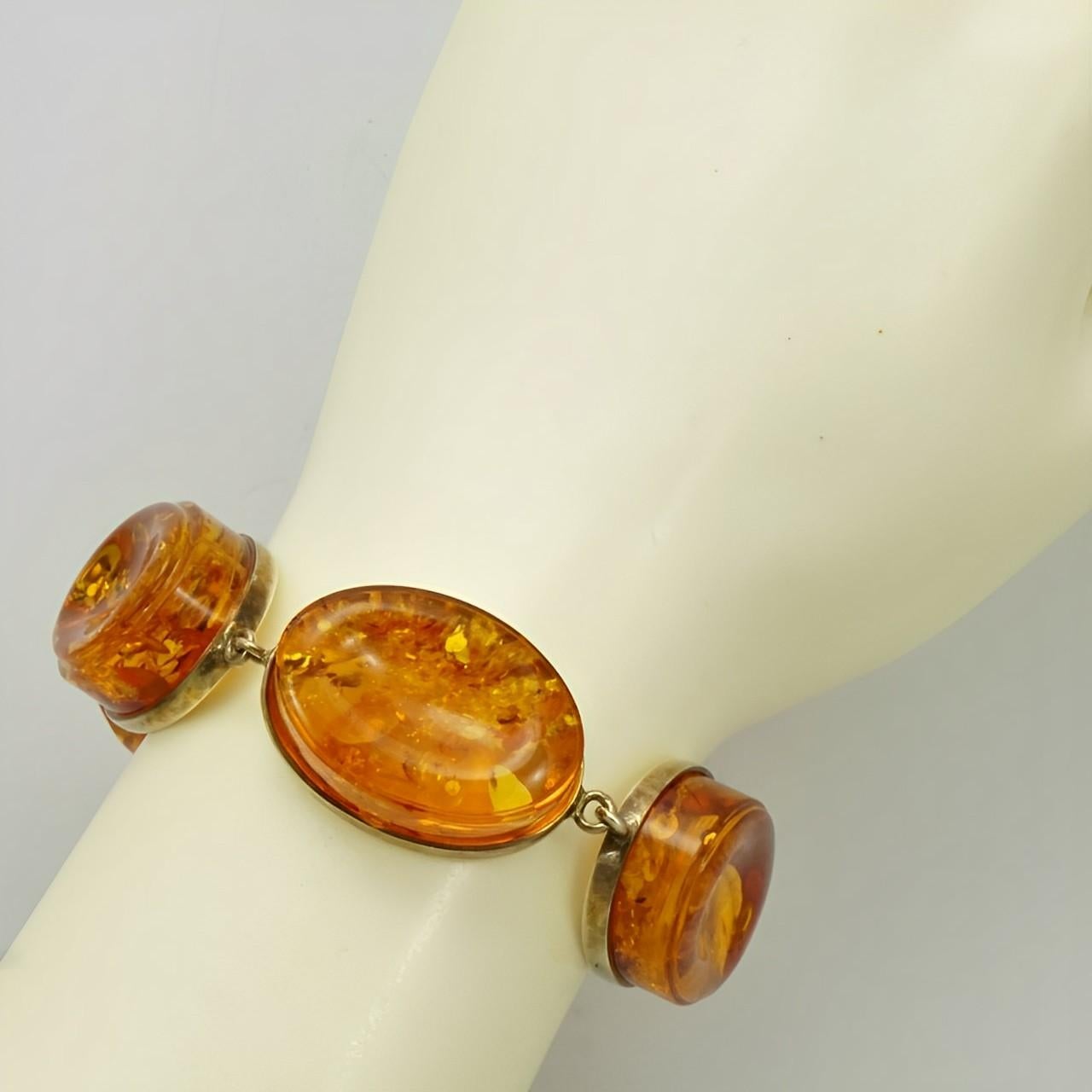 Oval Polished Amber Link Bracelet Set in Gold Vermeil on Sterling Silver Links For Sale 4
