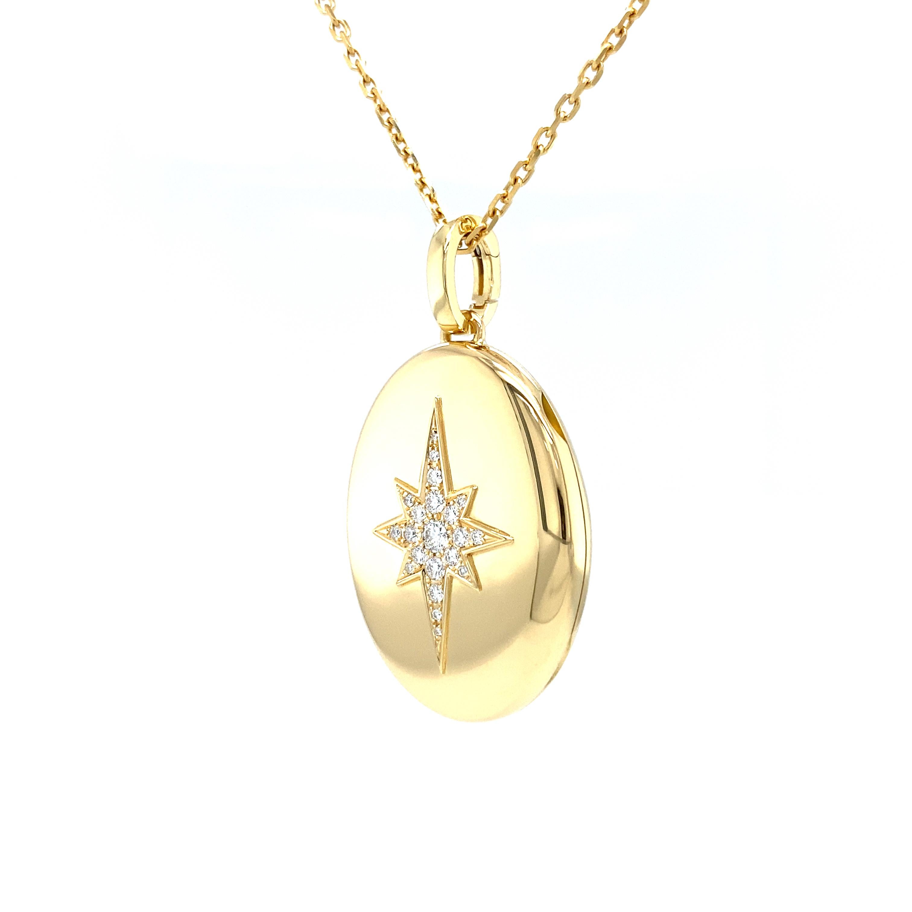 Taille brillant Collier pendentif médaillon ovale poli en or jaune 18 carats avec 9 diamants 0,14 carat G VS en vente