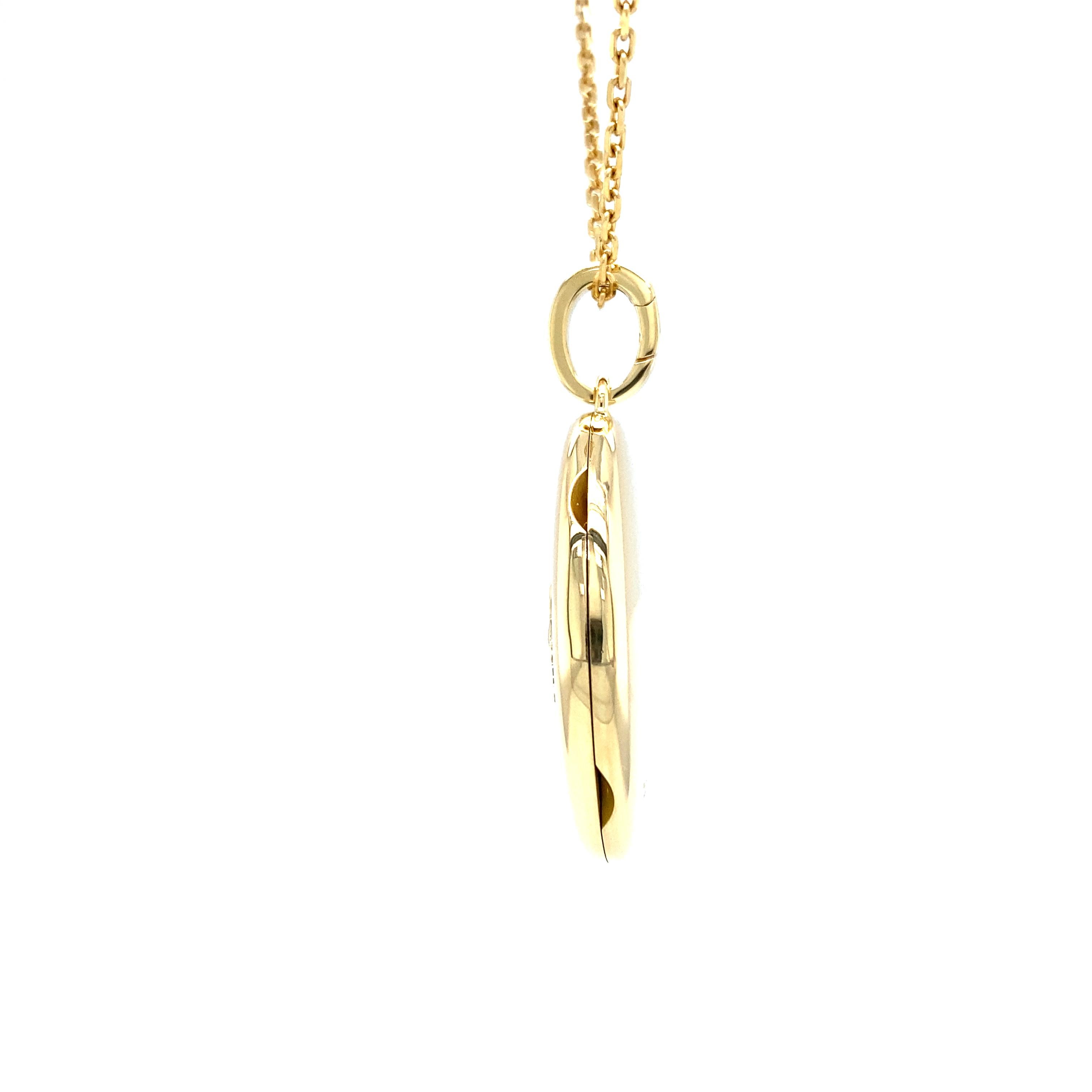 Collier pendentif médaillon ovale poli en or jaune 18 carats avec 9 diamants 0,14 carat G VS Neuf - En vente à Pforzheim, DE