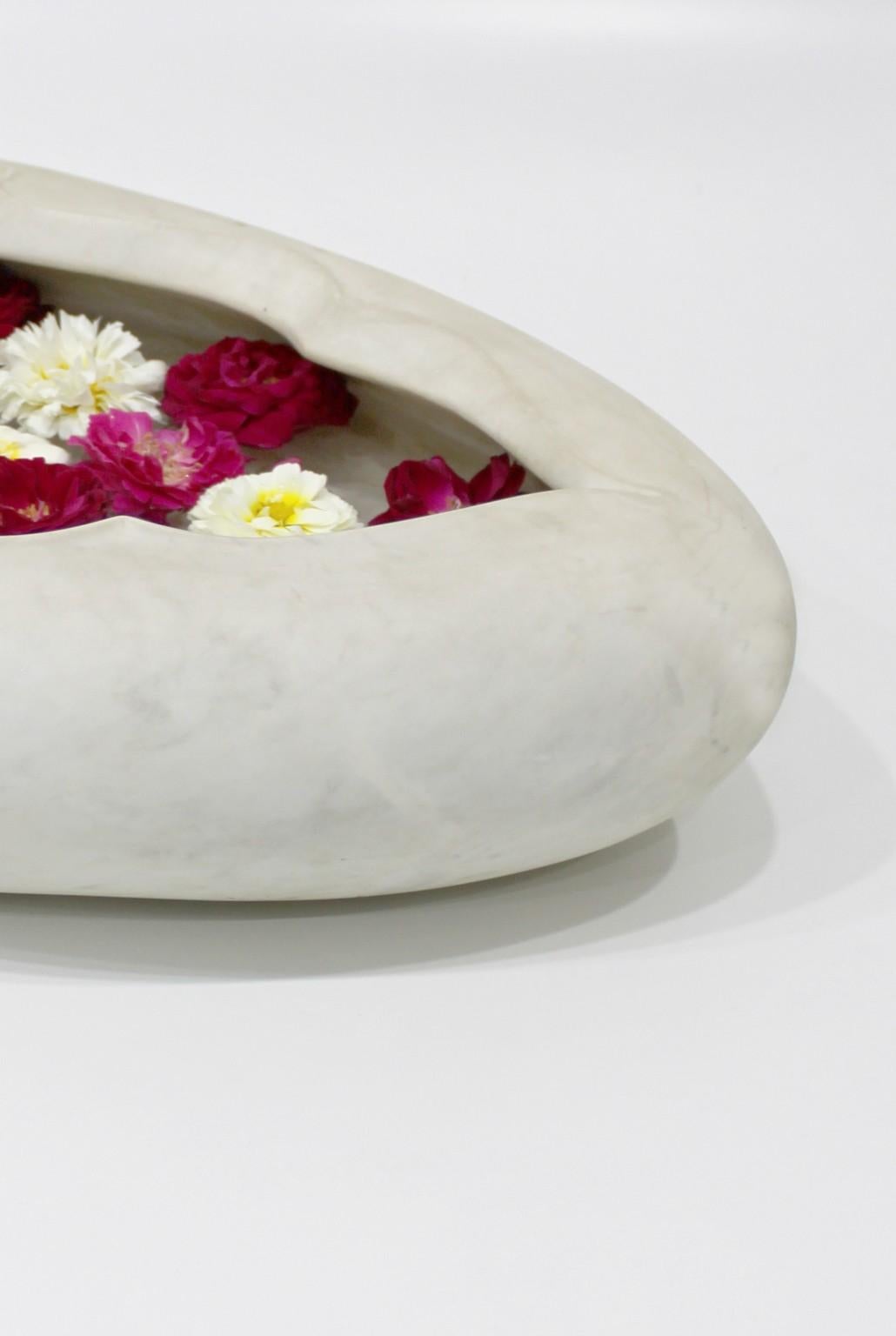 Oval Pot in White Marble by Paul Mathieu for Stephanie Odegard In New Condition For Sale In New York, NY