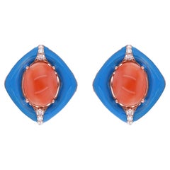 Clous d'oreilles en or rose 18 carats avec pierres précieuses corail rouge ovale, émail et diamants