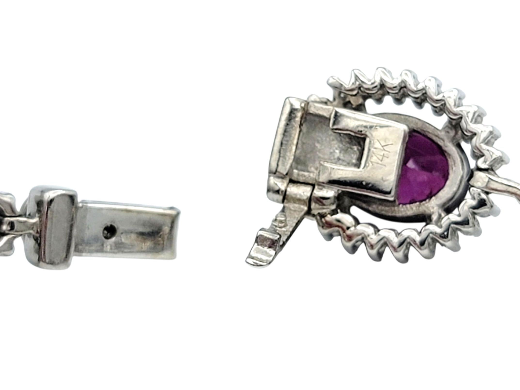 Bracelet à maillons en or blanc 14 carats avec grenat rhodolite ovale et diamant en halo en vente 1