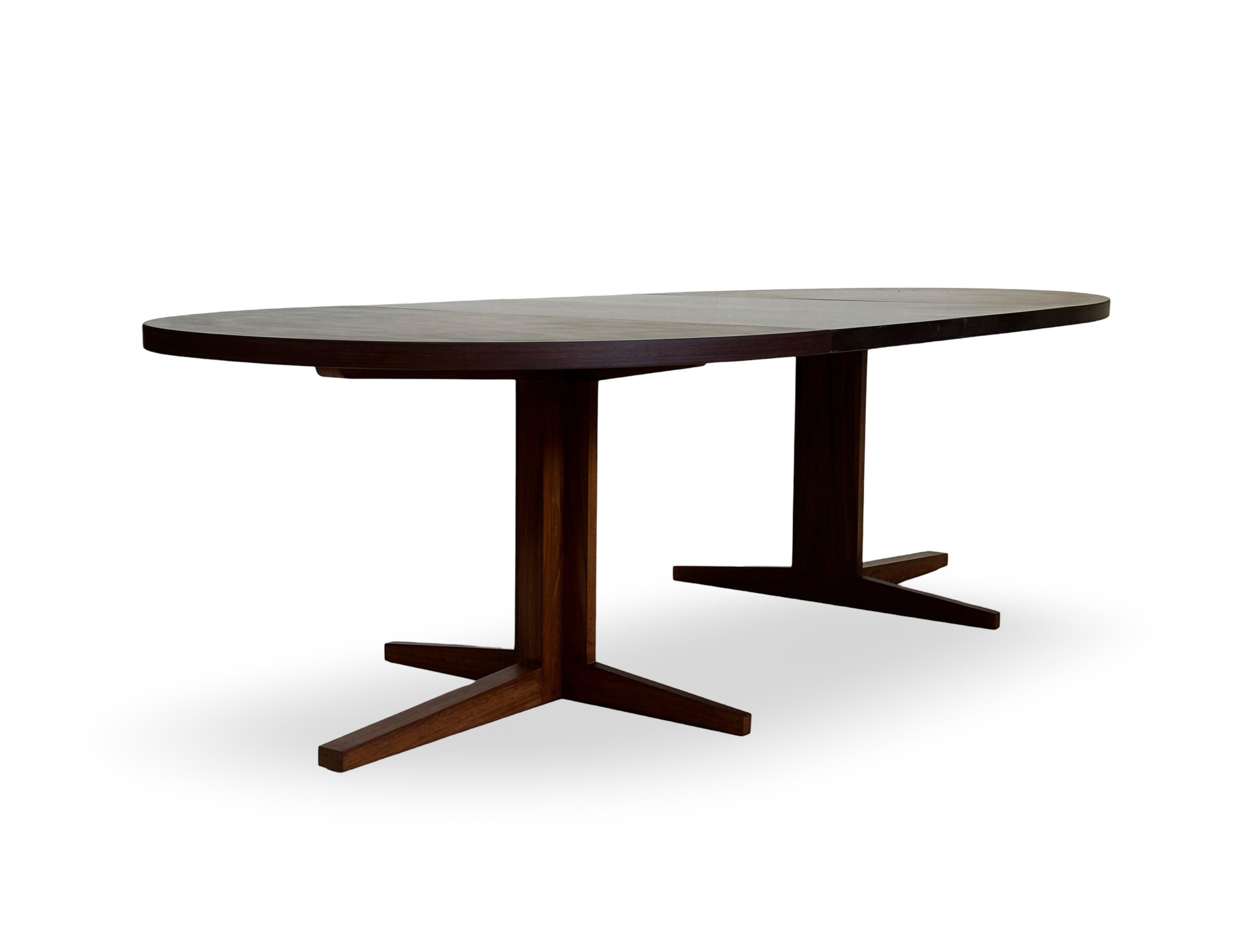 Danish Oval rosewood extension dining table by Heltborg Møbler, Denmark.