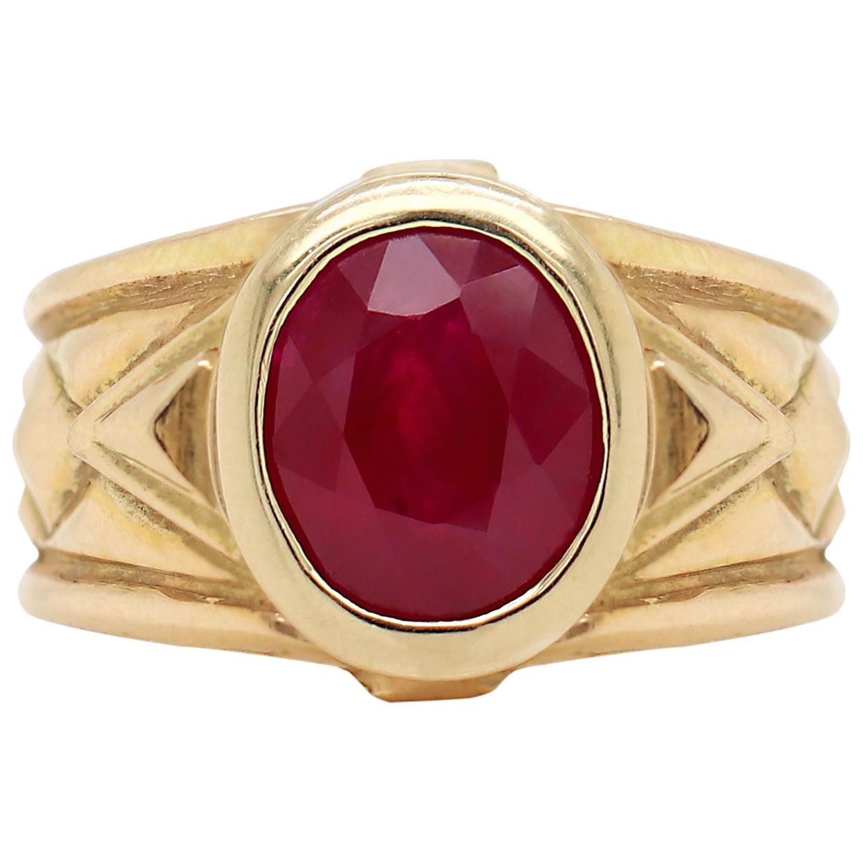 Oval Ruby 18 Carat Yellow Gold Geometric Ring For Sale