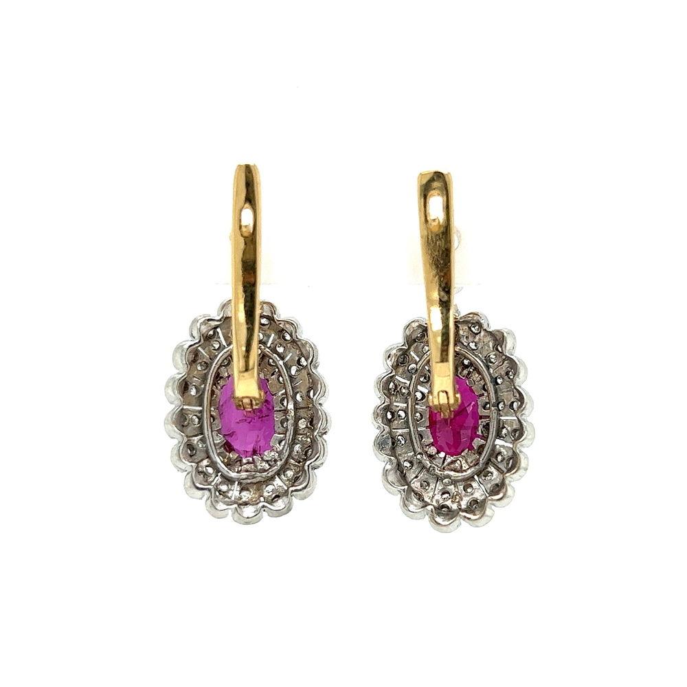 Ovale Rubin- und Diamant-Ohrringe aus 2-farbigem Gold Vintage By im Zustand „Hervorragend“ im Angebot in Montreal, QC