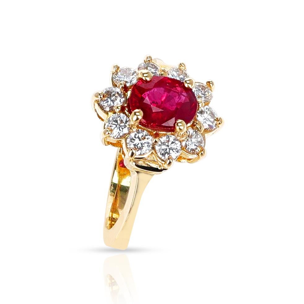 Oval Ruby and Diamond Cluster Ring, 18k In Excellent Condition For Sale In New York, NY