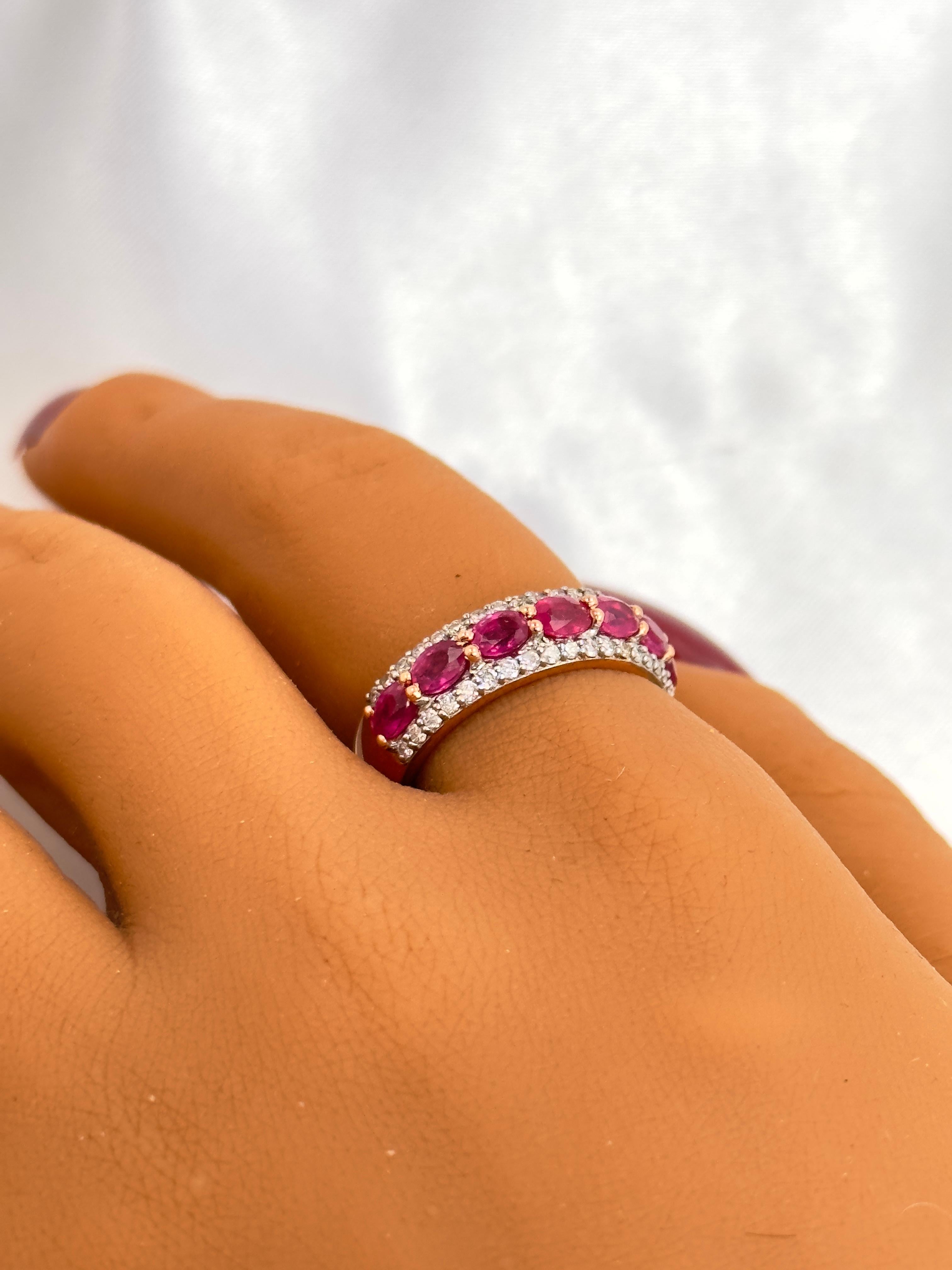 Oval Rubin und Diamant Half Eternity Band, 14k Solid Rose Gold Statement Ring (Ovalschliff)