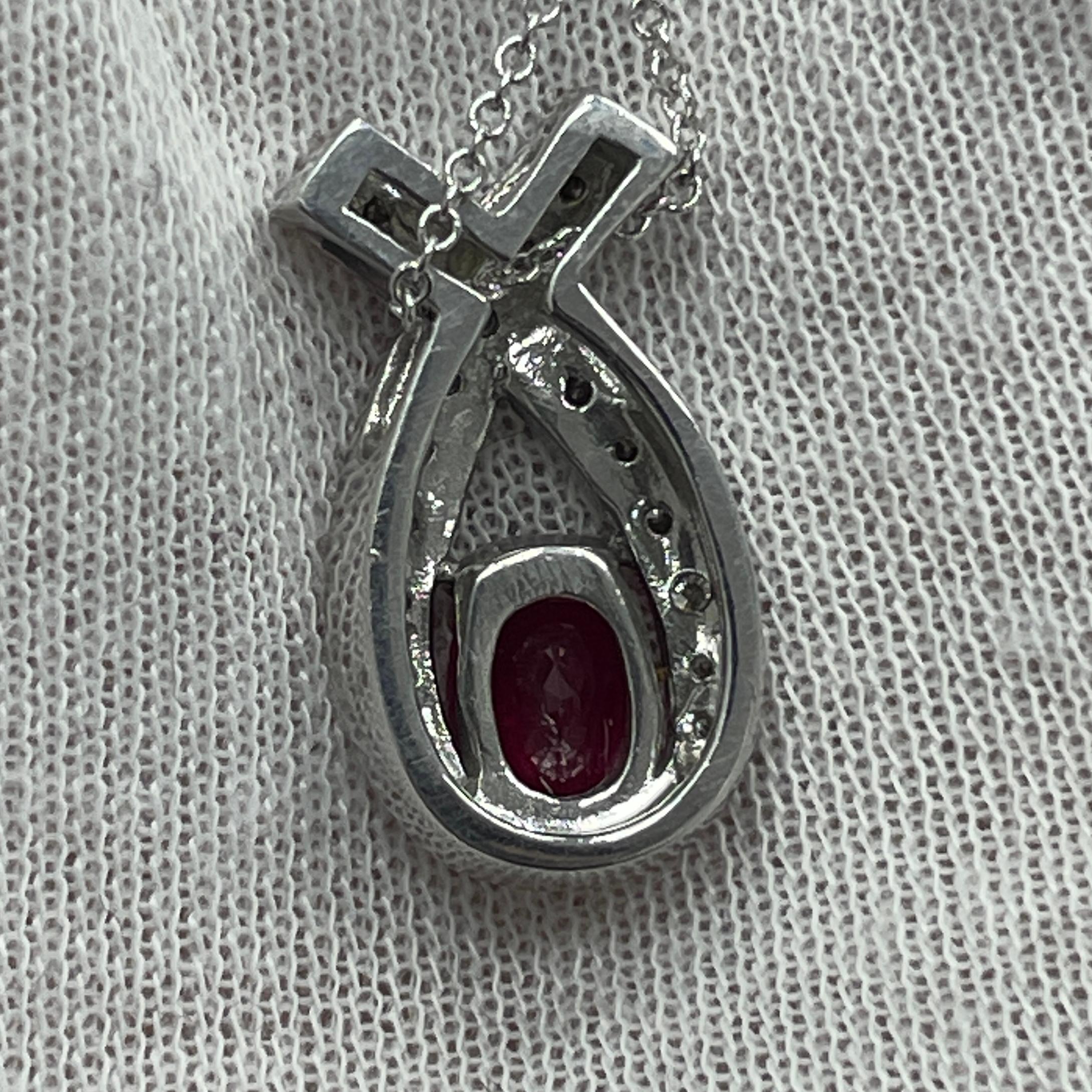 Oval Ruby and Diamond White Gold Pendant In New Condition For Sale In New York, NY