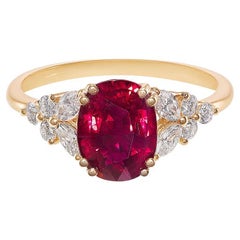 Einzigartiger Verlobungsring mit ovalem Rubin Burma GRS-Zertifikat und Marquise-Diamant