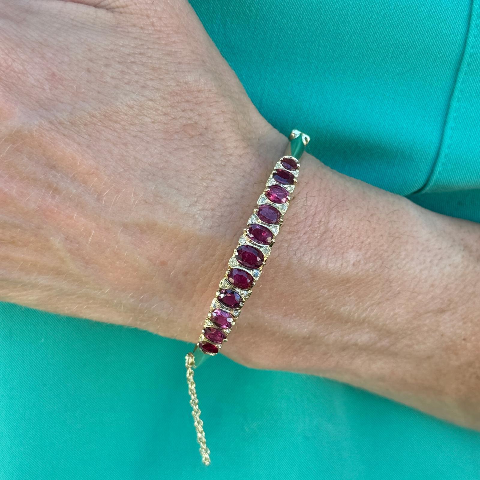 Oval Cut Oval Ruby Diamond 14 Karat Yellow Vintage Hinged Bangle Bracelet