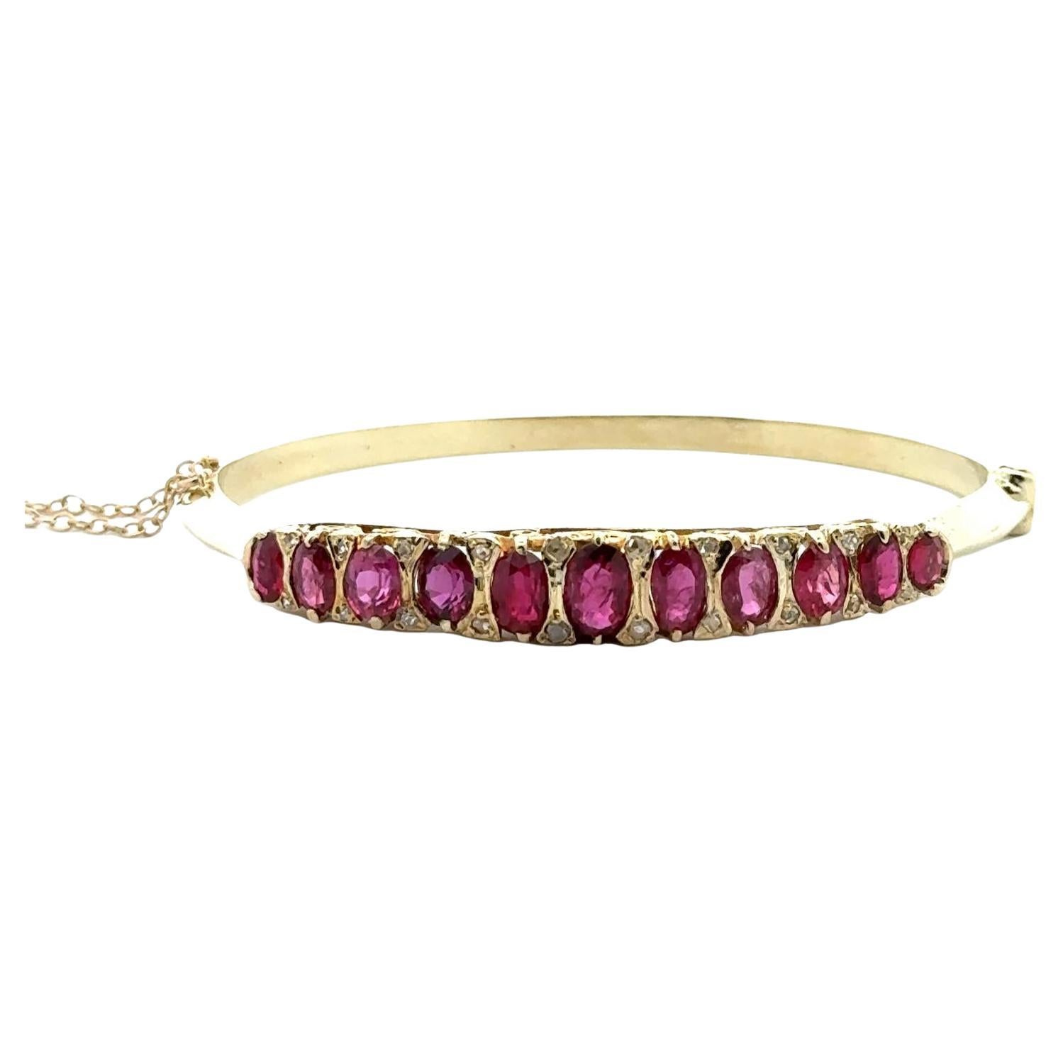 Oval Ruby Diamond 14 Karat Yellow Vintage Hinged Bangle Bracelet