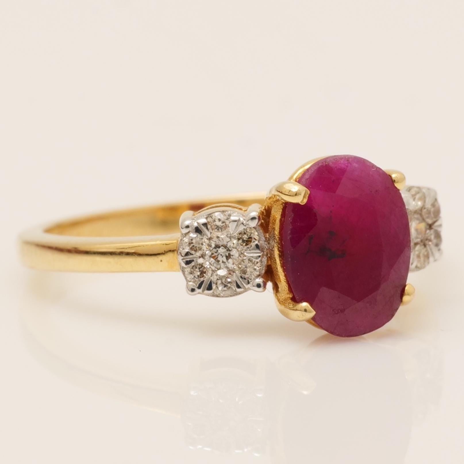 Anello ovale con diamante e rubino in oro massiccio 14K (certificato) In condizioni Nuovo in vendita a New Delhi, DL