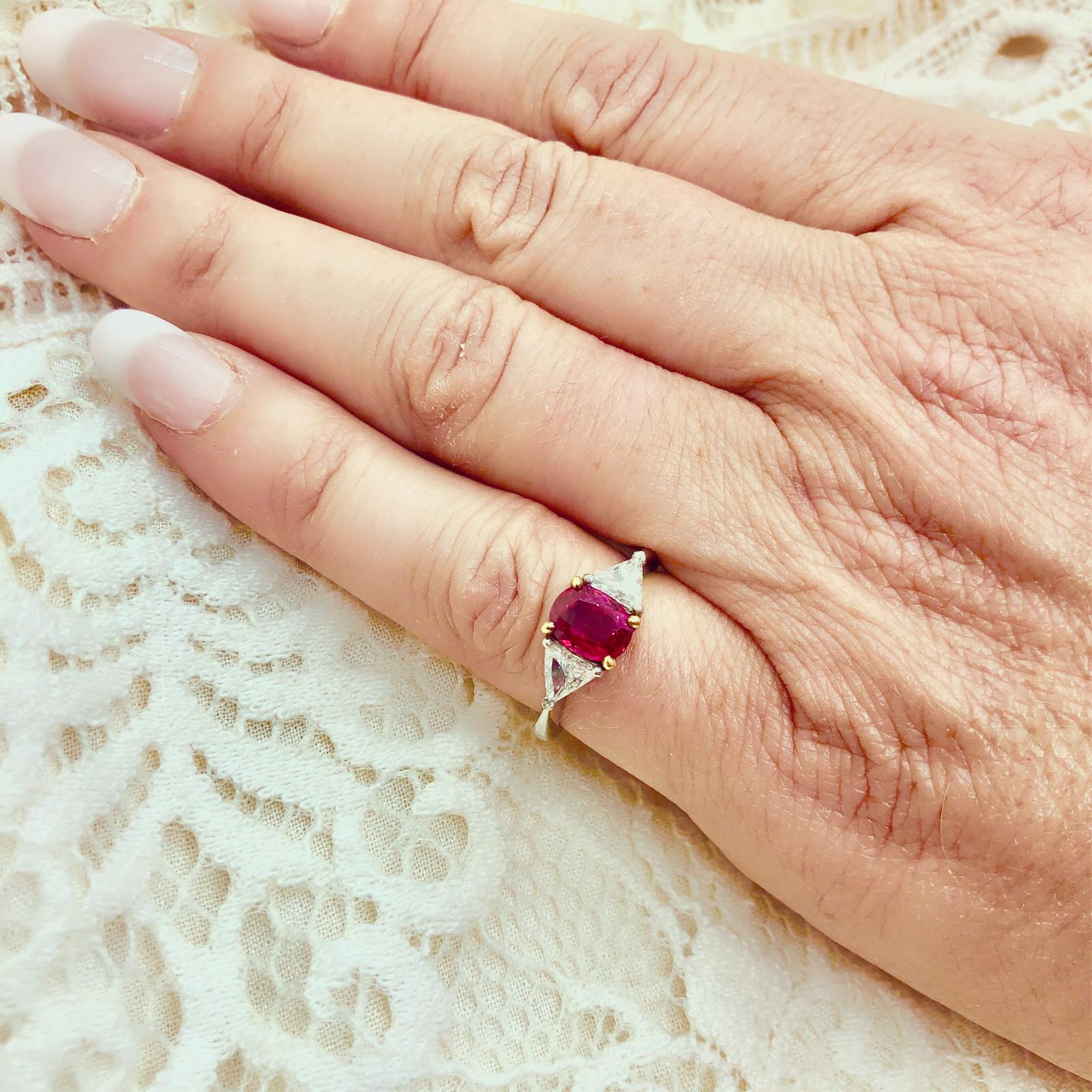 Oval Ruby, Diamond, Platinum and Yellow Gold Ring In Excellent Condition In San Francisco, CA