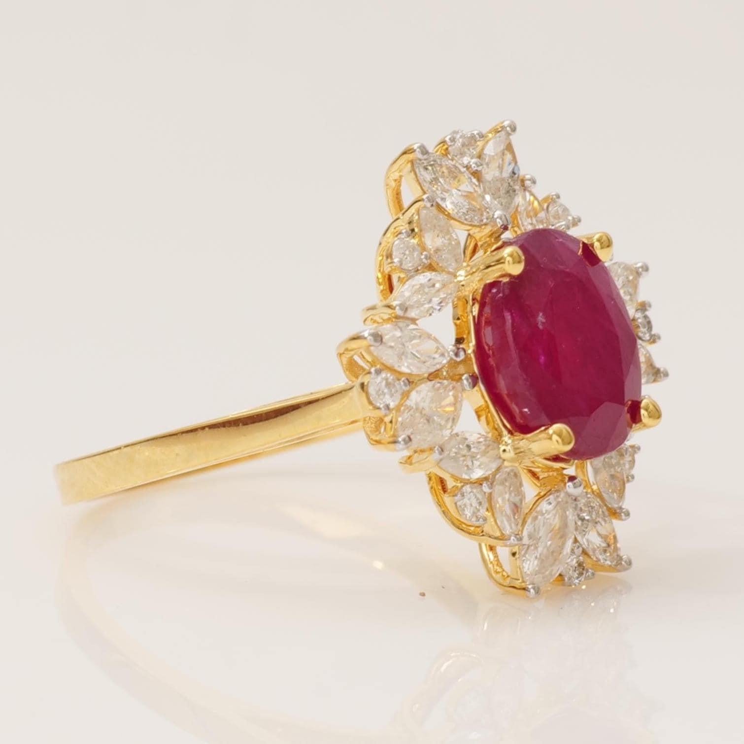 Ovaler Rubin-Diamant-Ring aus 14 Karat massivem Gold (zertifiziert) im Zustand „Neu“ im Angebot in New Delhi, DL