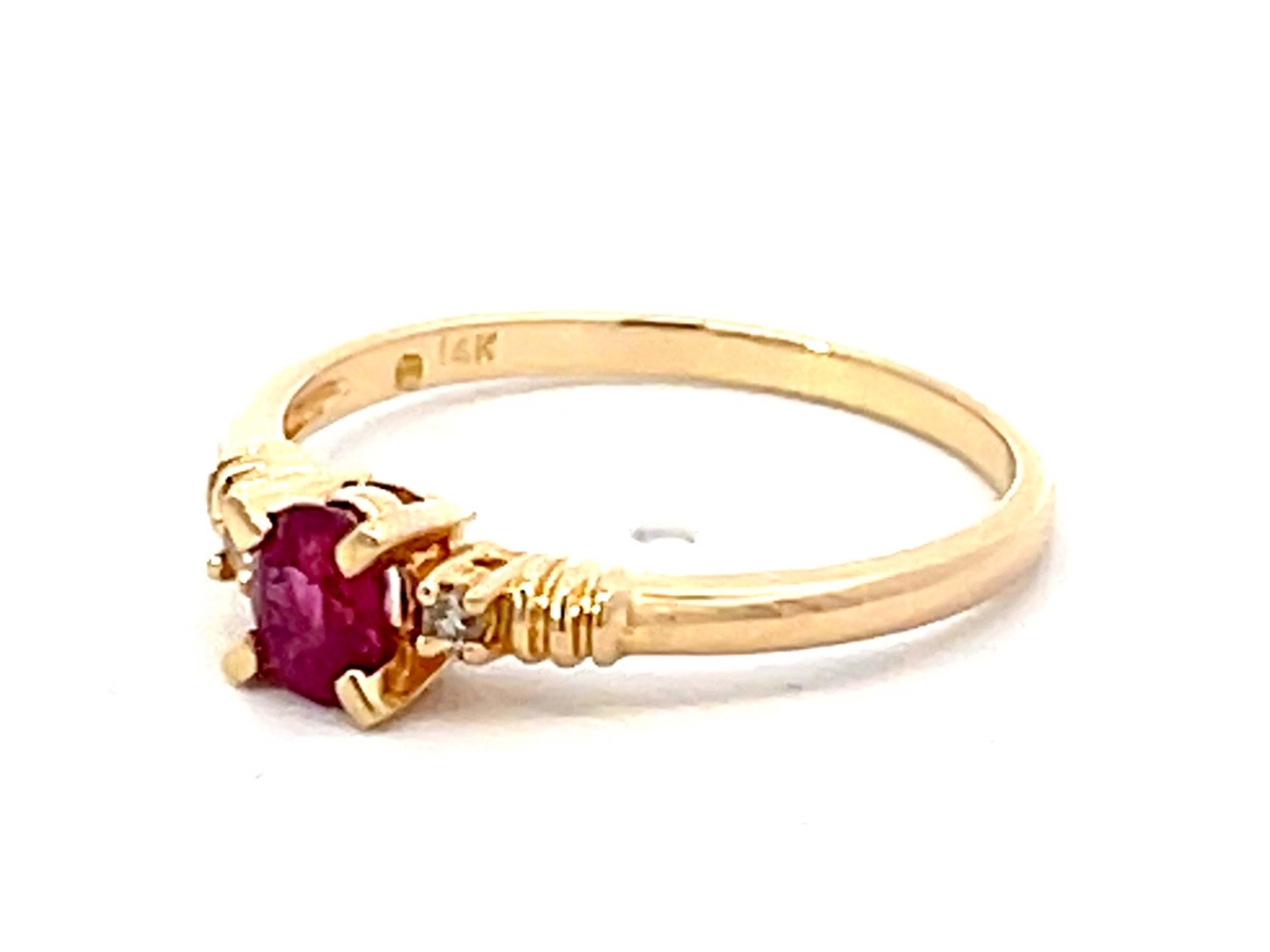 Brilliant Cut Oval Ruby Diamond Ring in 14k Yellow Gold For Sale