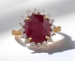 Anello ovale con gemma di rubino e diamante in oro massiccio 14K (certificato)