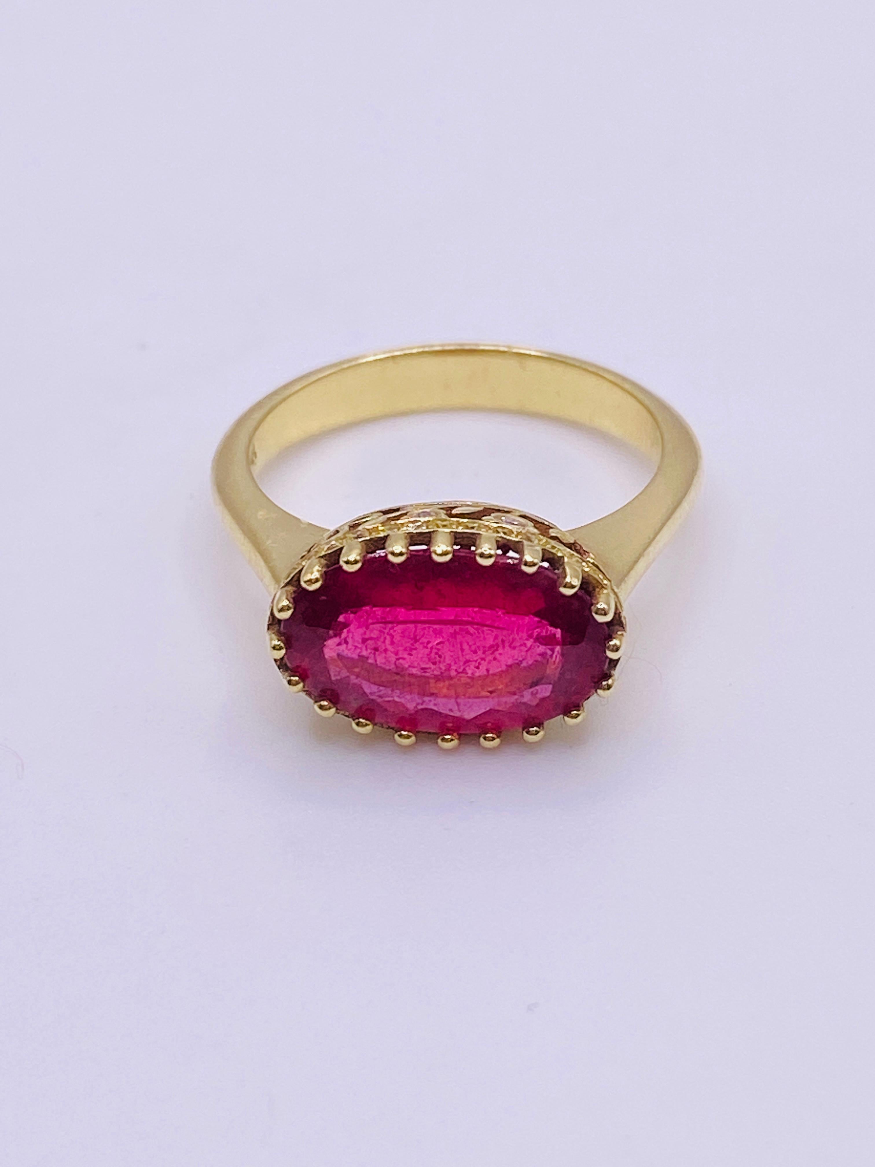 Oval Ruby-Pink Tourmaline and Yellow Diamond Ring For Sale 1