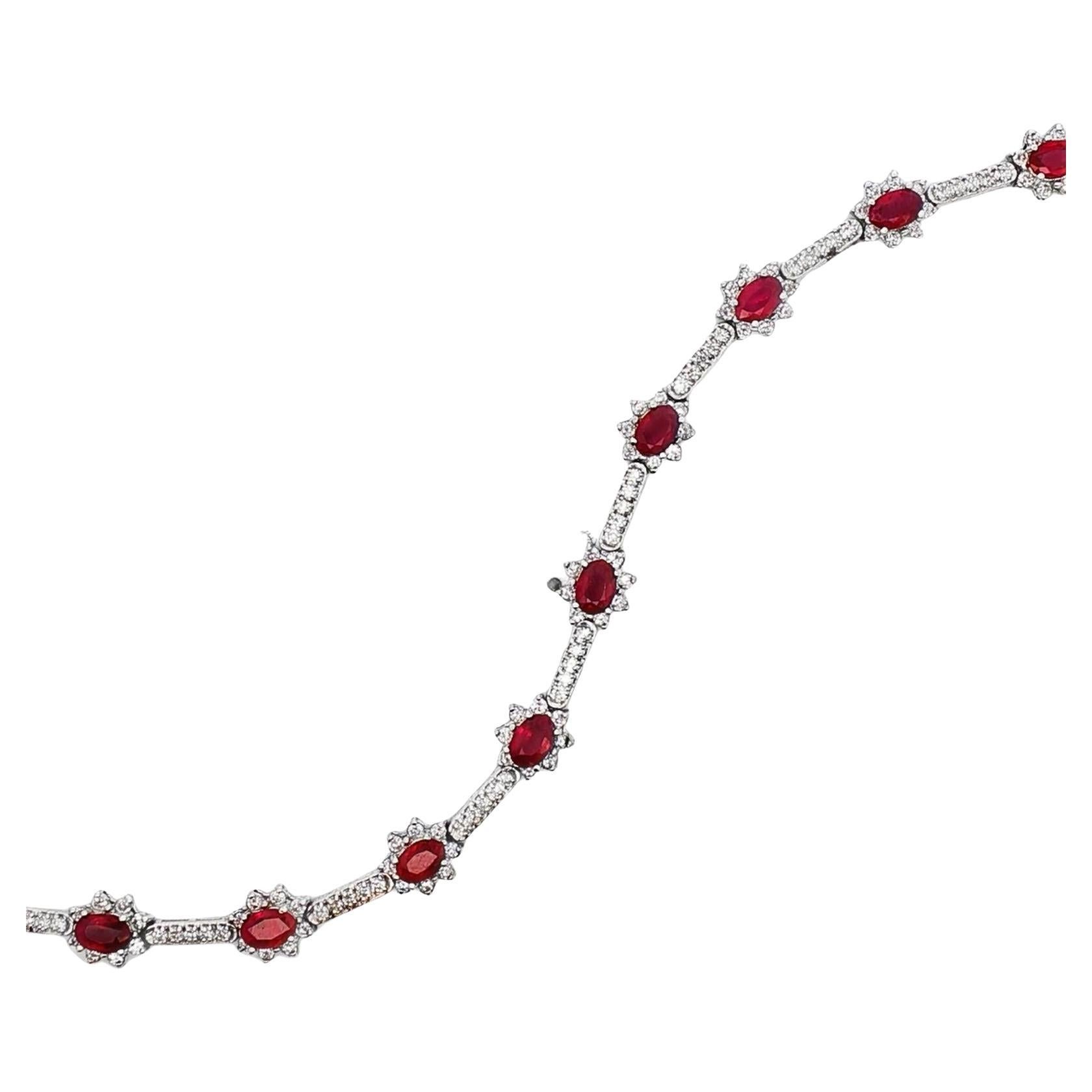 Bracelet à maillons en or blanc 14 carats avec rubis ovale et diamant rond taillé en brillant en vente