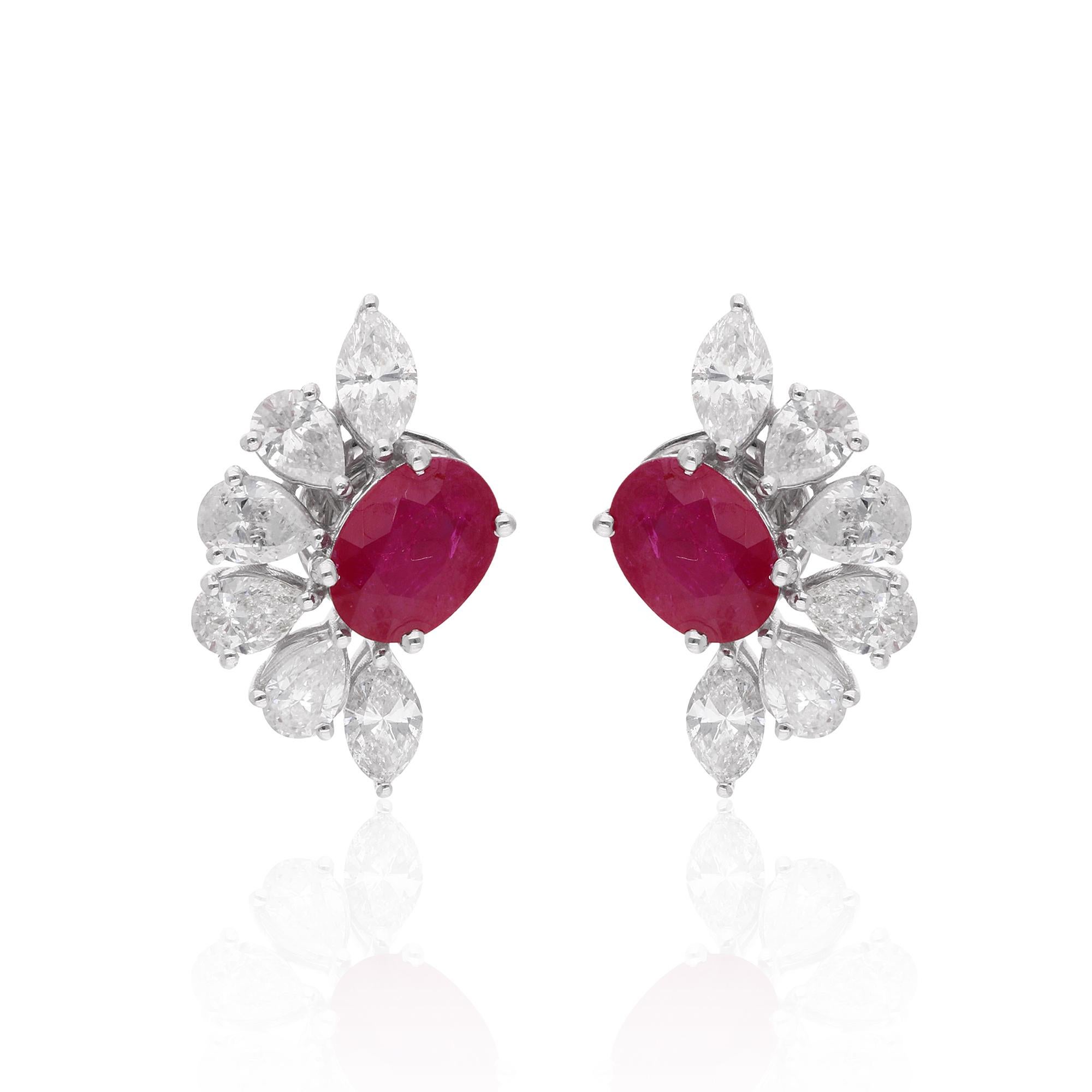 Boucles d'oreilles rubis ovale avec diamants taille poire et marquise en or blanc massif 14k Neuf - En vente à Diera, Dubai