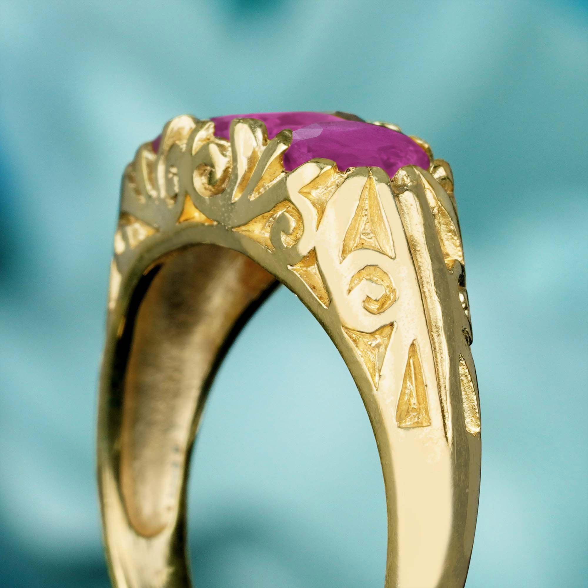 Donna Rubino ovale stile vintage con tre pietre  Anello in oro giallo massiccio 9K in vendita