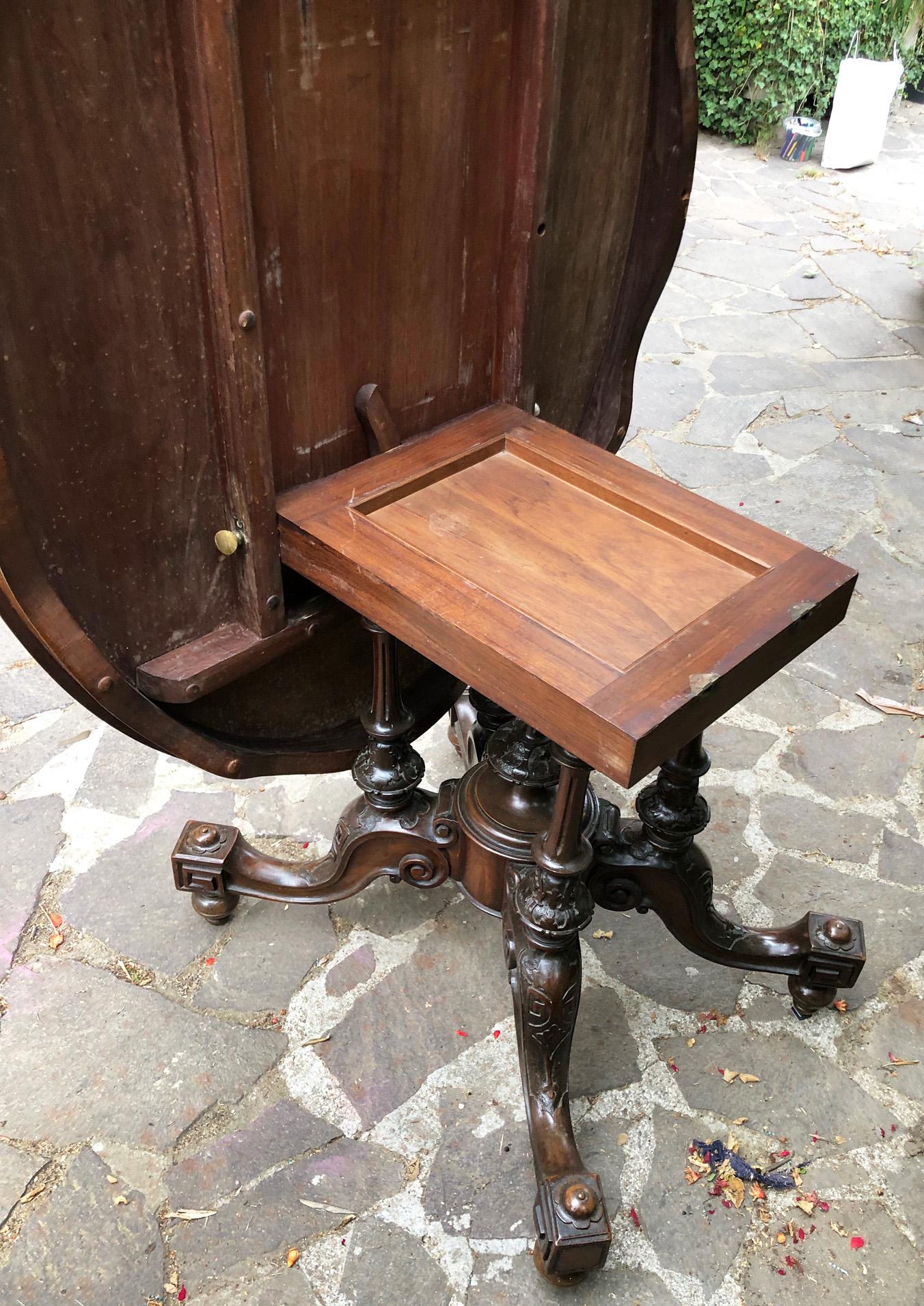 20th Italian Oval Sail Table in Briar Root Walnut, Inlaid Top, Solid Wood Legs For Sale 4