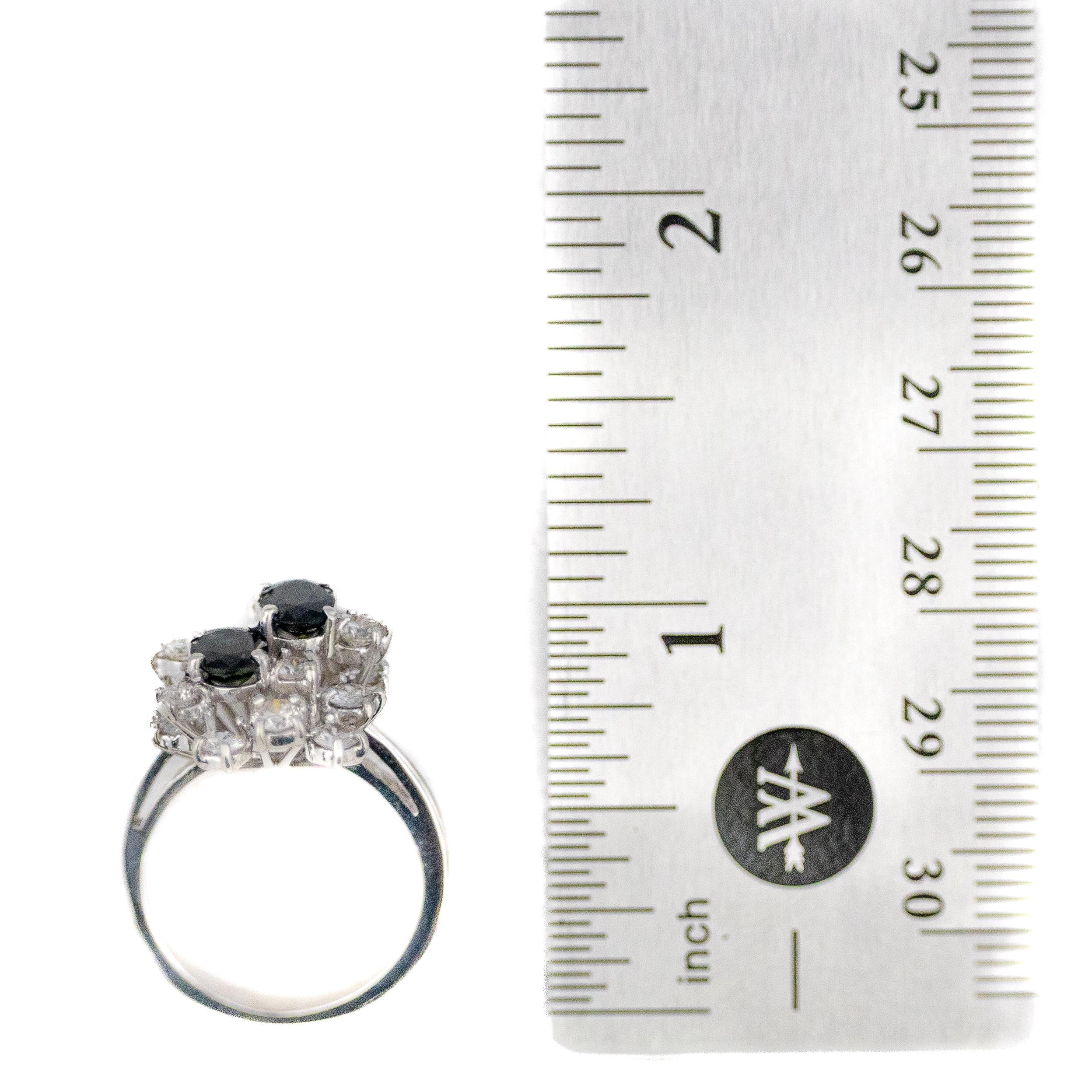 Taille ovale Bague ovale à saphir et diamant en vente