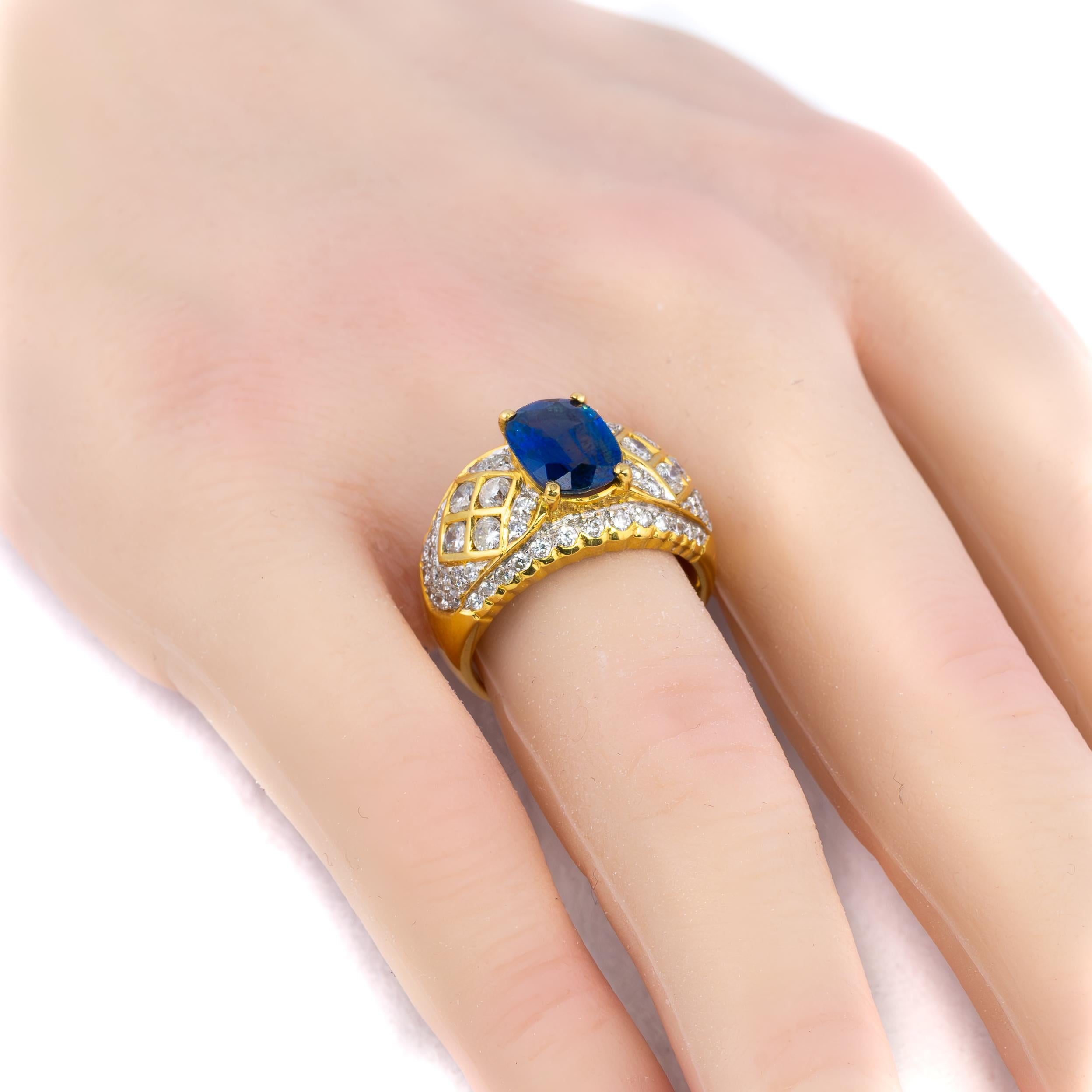Retro Oval Sapphire and Diamond Gold Cocktail Ring For Sale