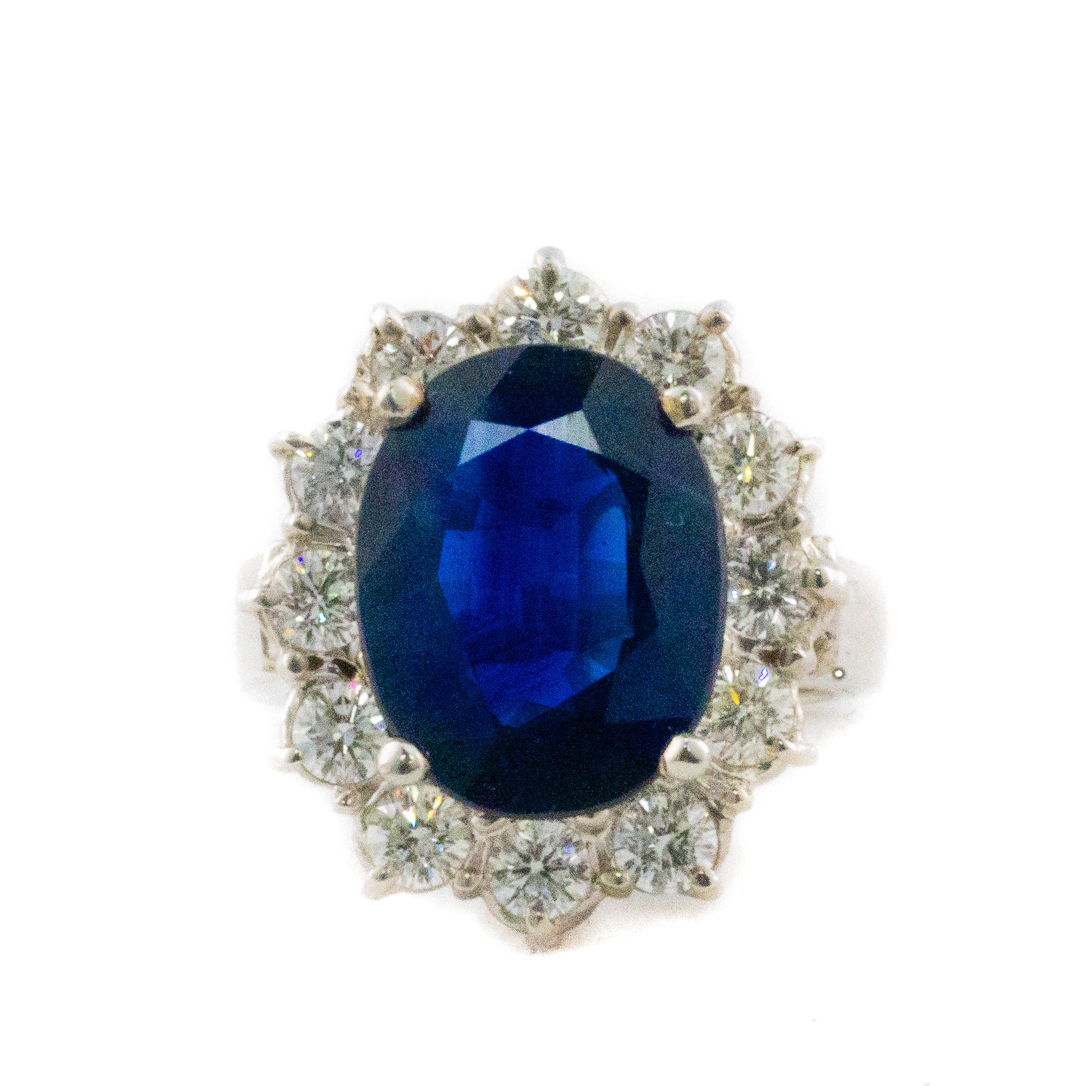 Rétro Anello con zaffiro ovale e diamante a raggiera in vendita