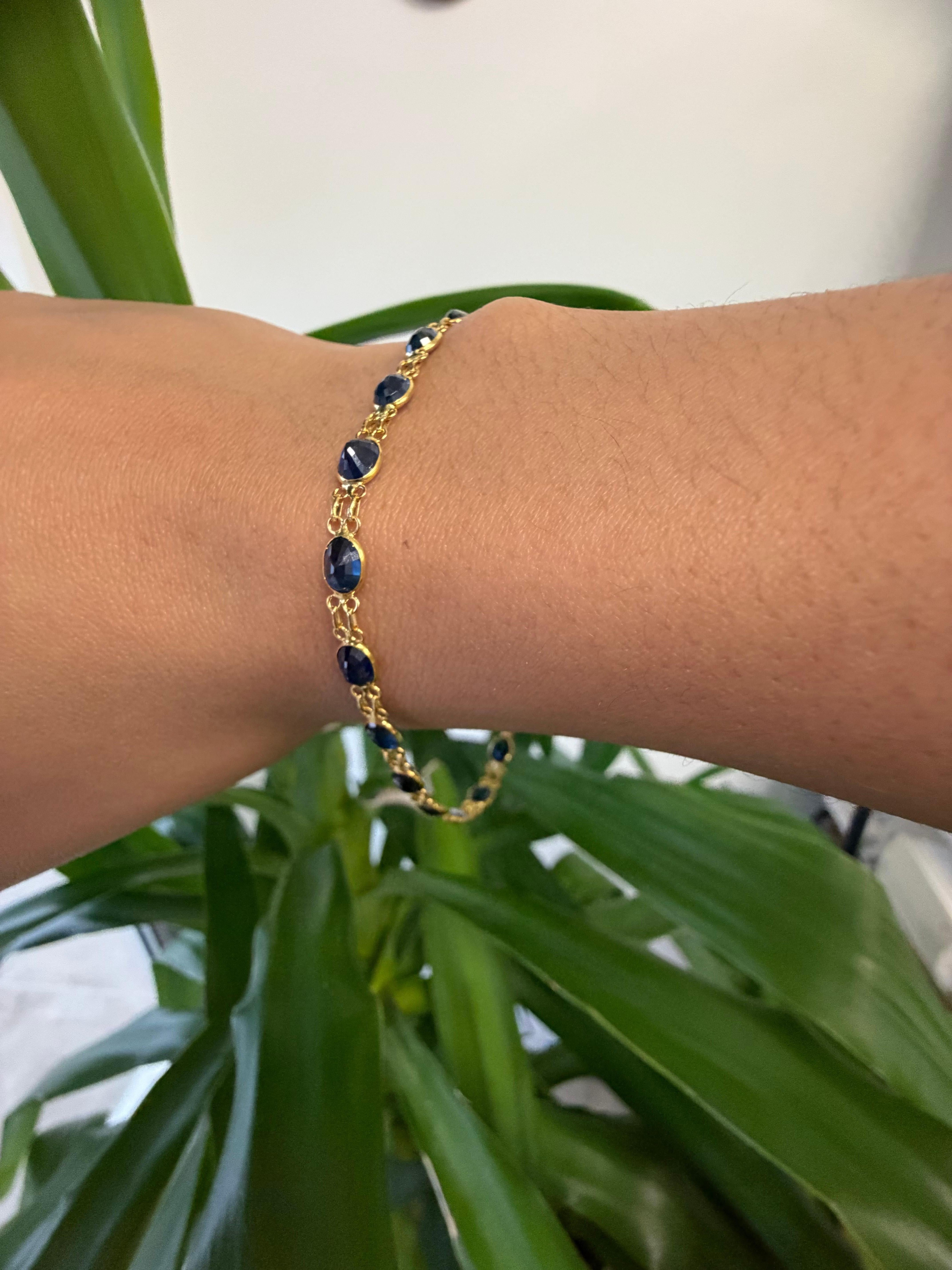 Oval Sapphire Bracelet in 18k Yellow Gold en Nuevo estado para la venta en Houston, TX
