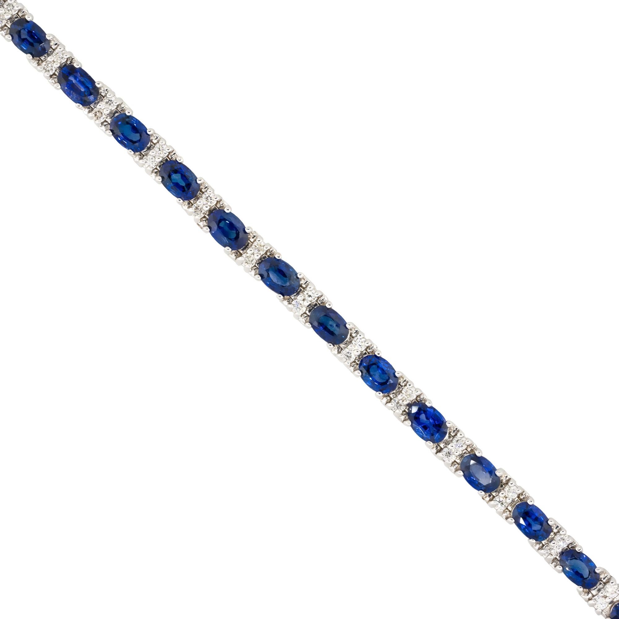 Oval Cut Oval Sapphire & Diamond Link 7 in Bracelet 18 Karat in Stock For Sale
