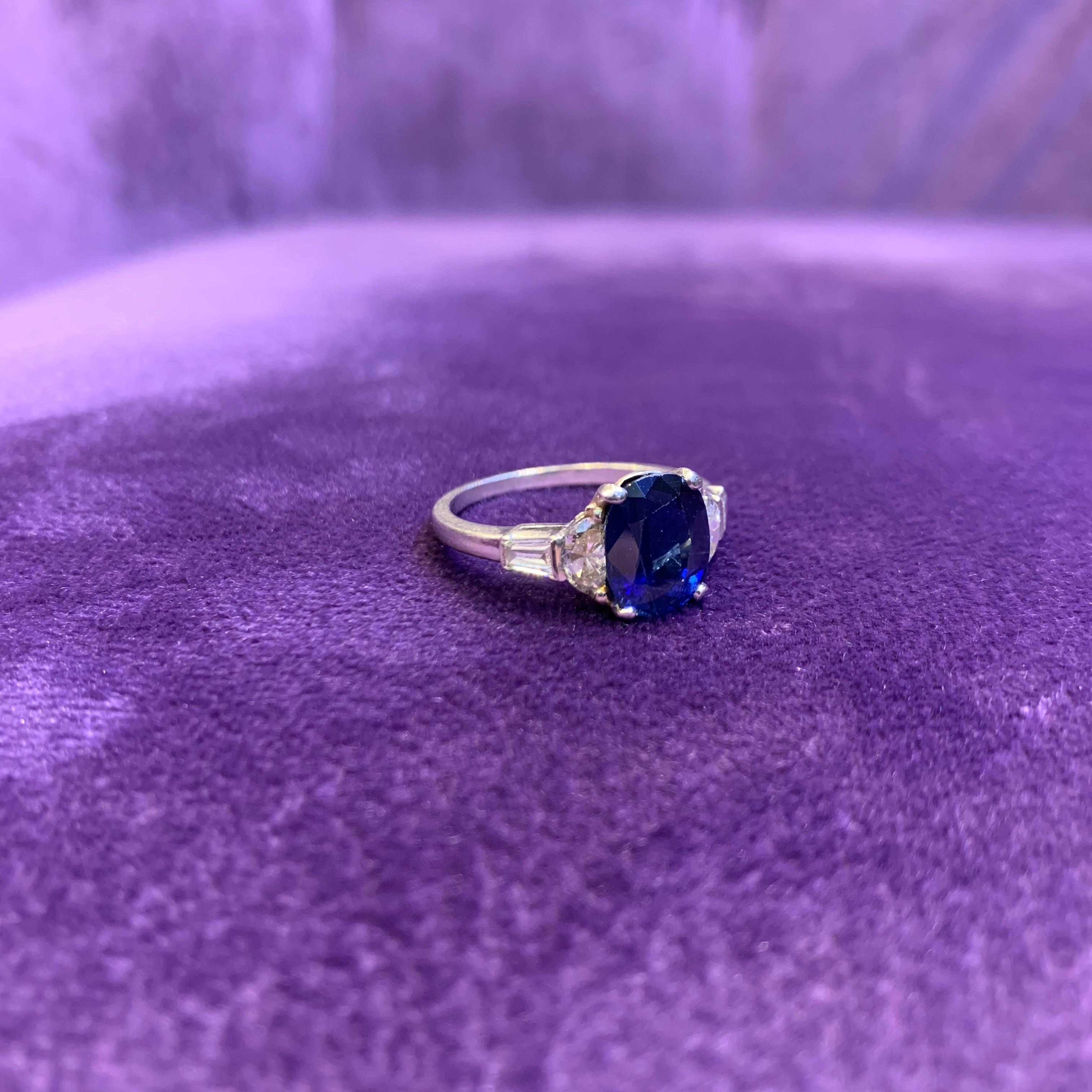 Oval Sapphire & Diamond Ring For Sale 6