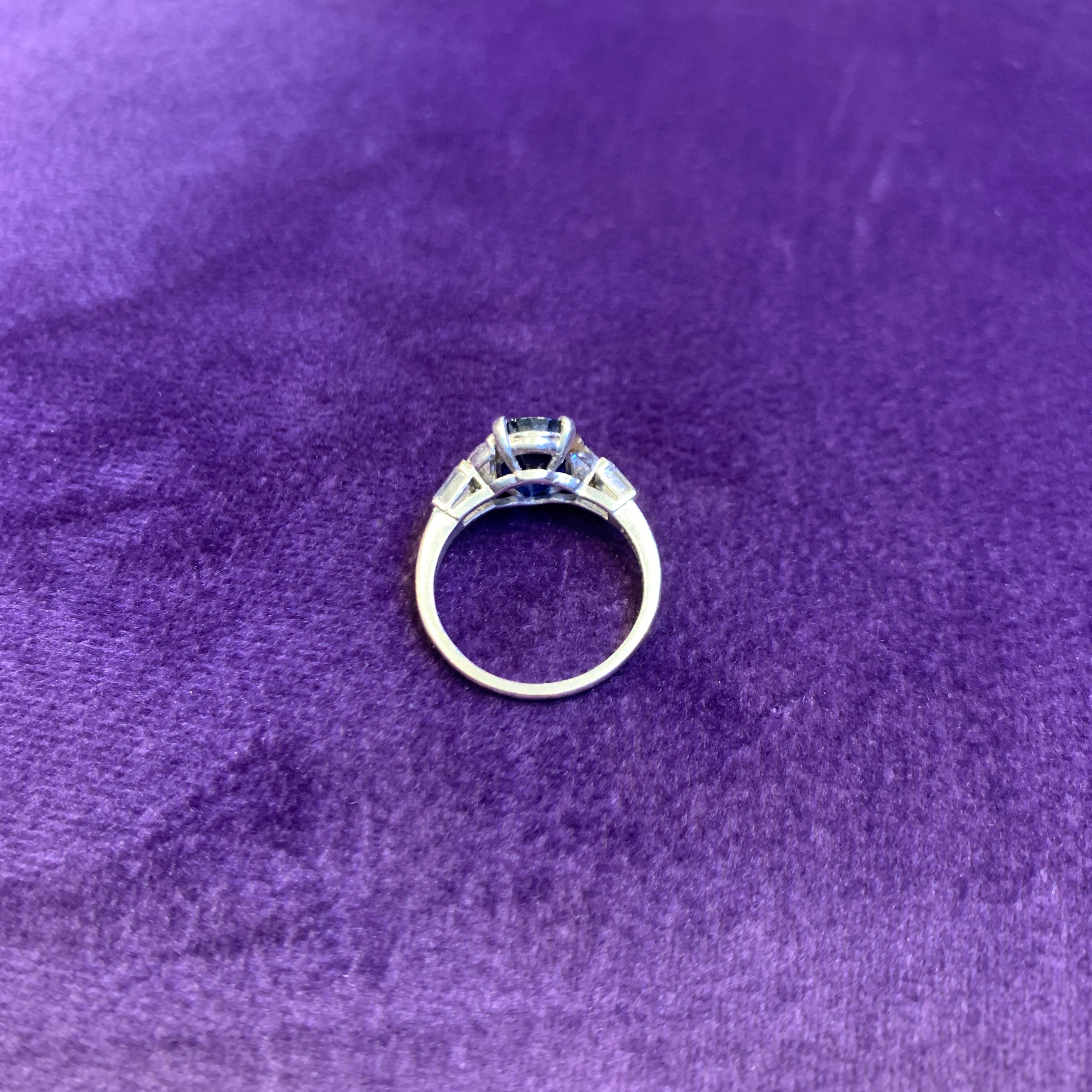 Oval Sapphire & Diamond Ring For Sale 2