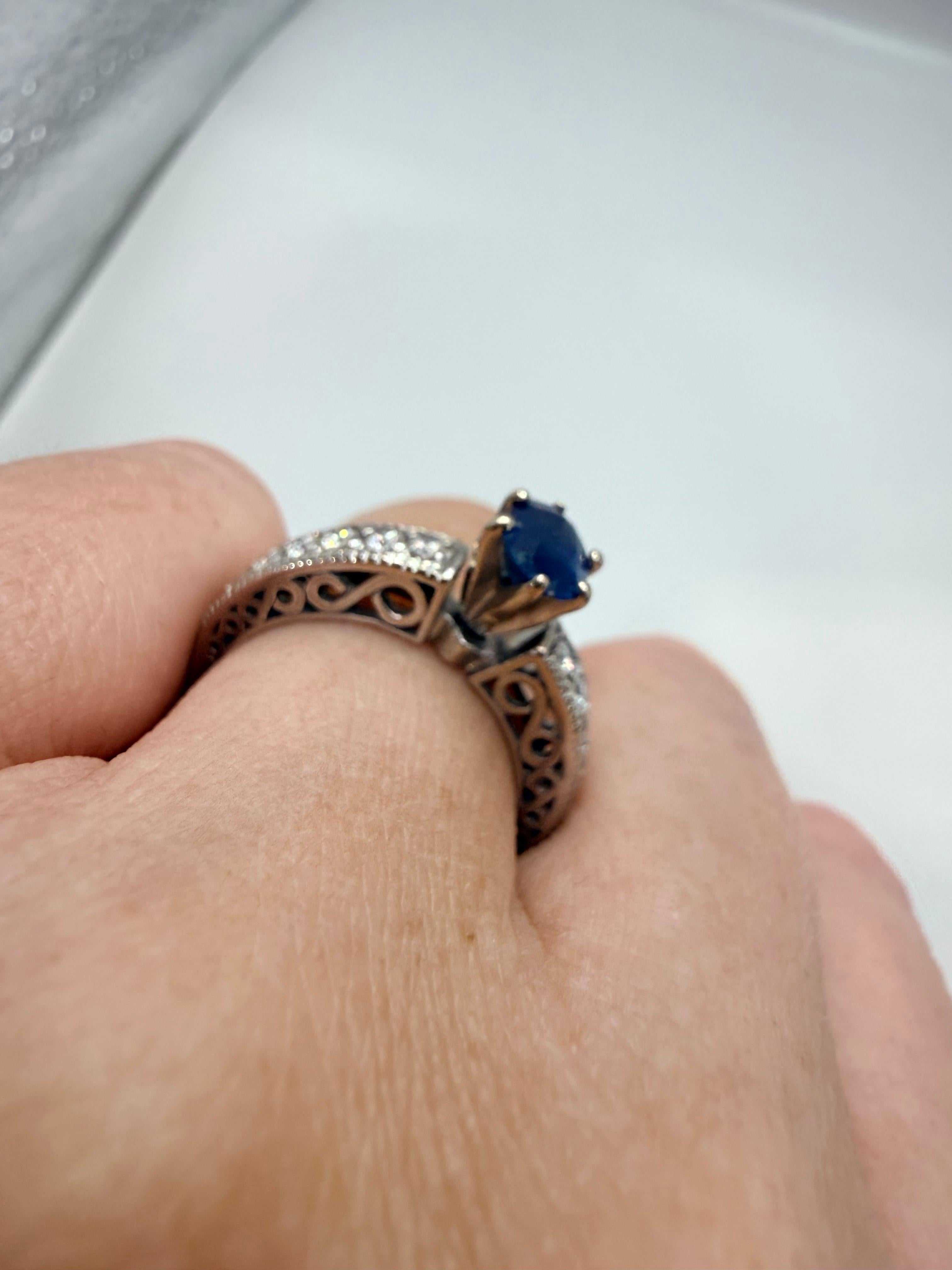 Anillo de compromiso zafiro ovalado oro 14KT en venta 2