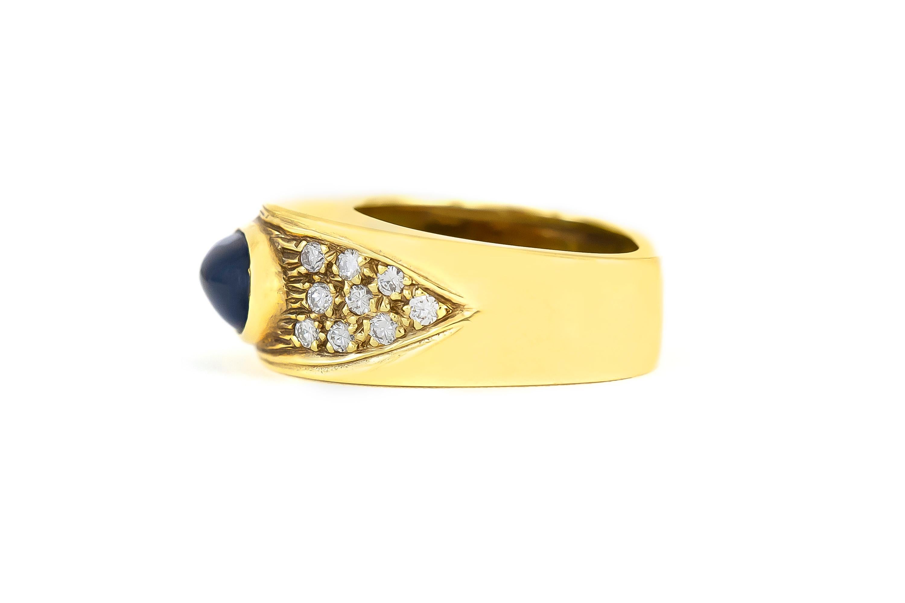 Oval Cut Oval Sapphire on 18 Karat Yellow Gold Setting with Diamonds For Sale