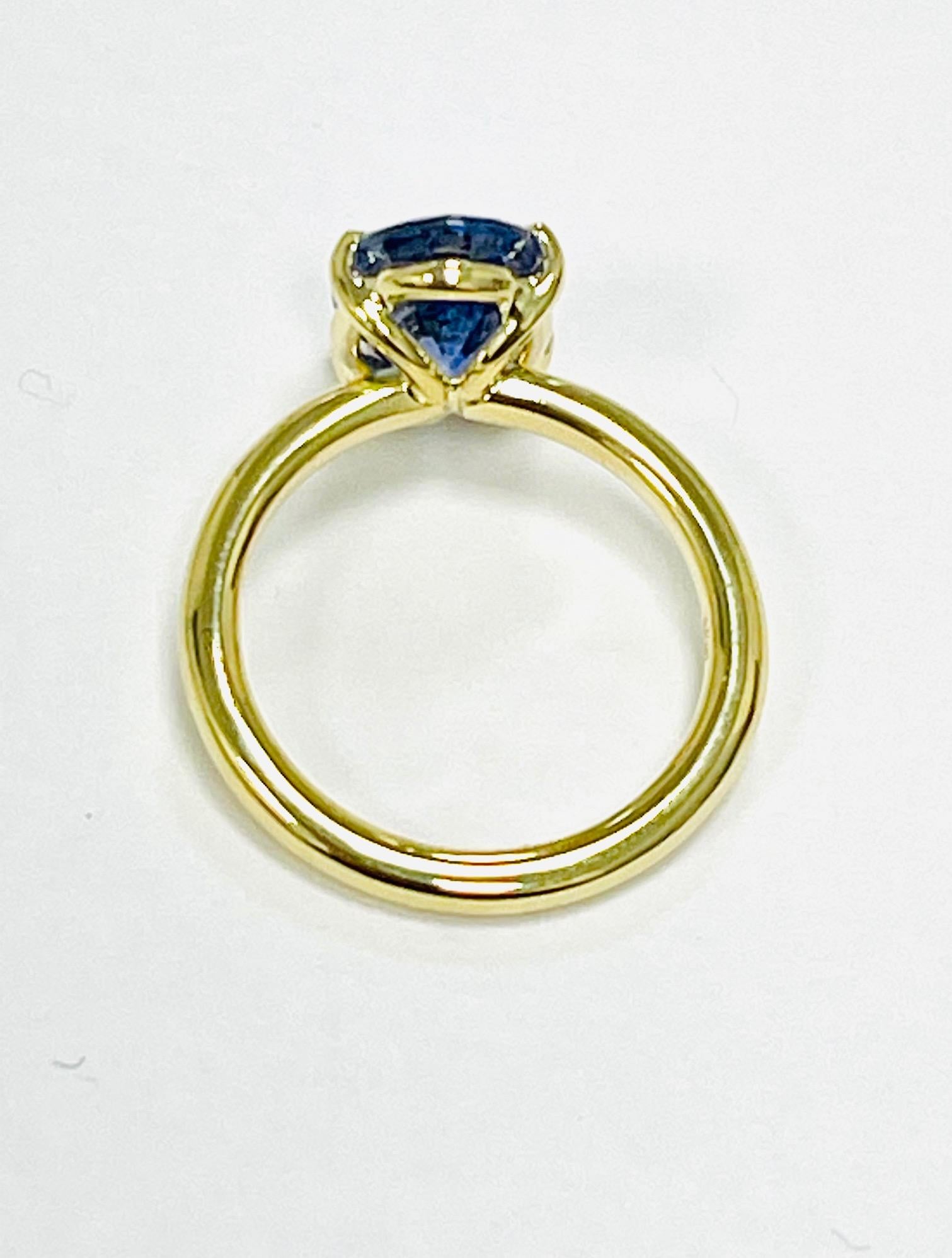 Oval Cut Oval Sapphire Solitaire Ring For Sale