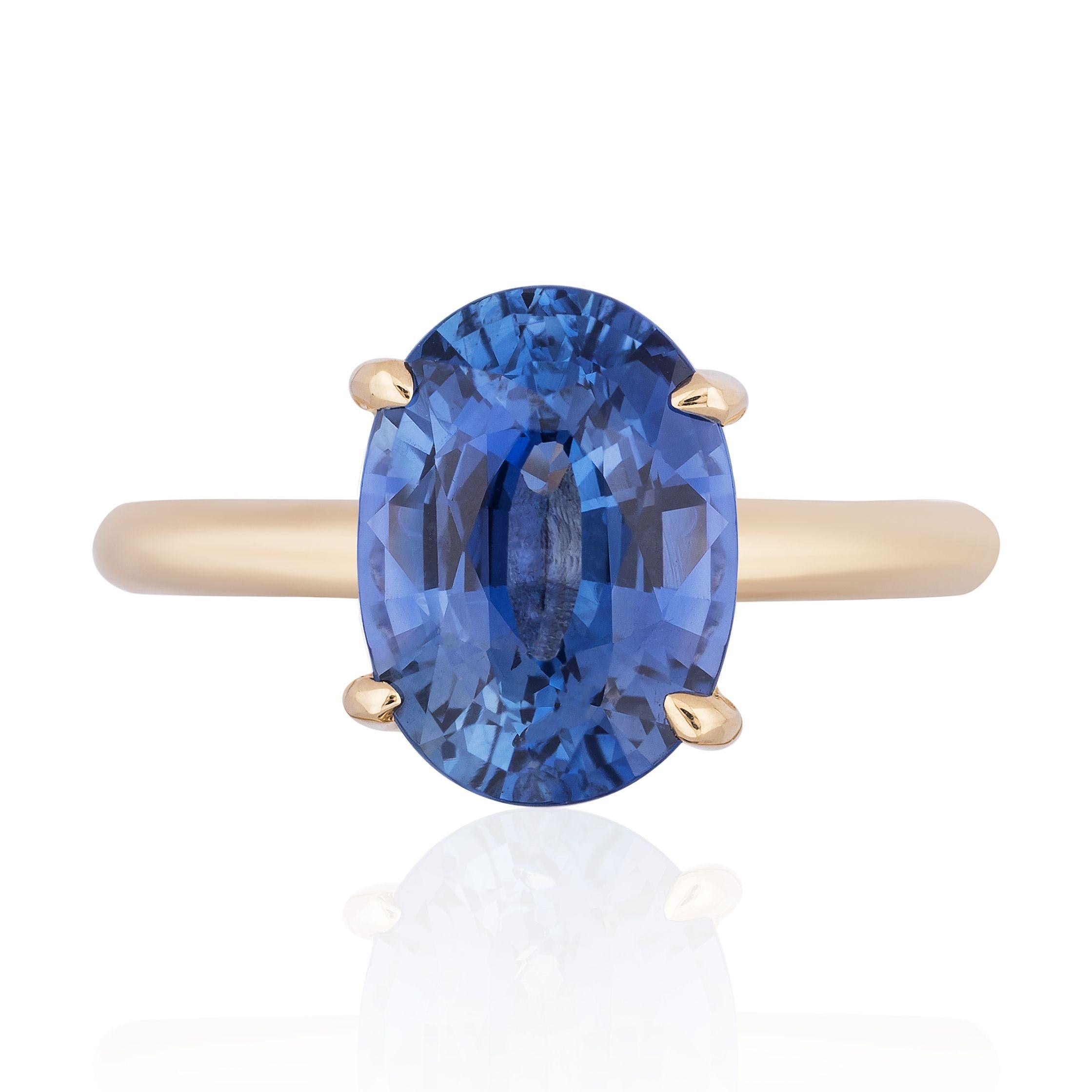 Women's Oval Sapphire Solitaire Ring For Sale