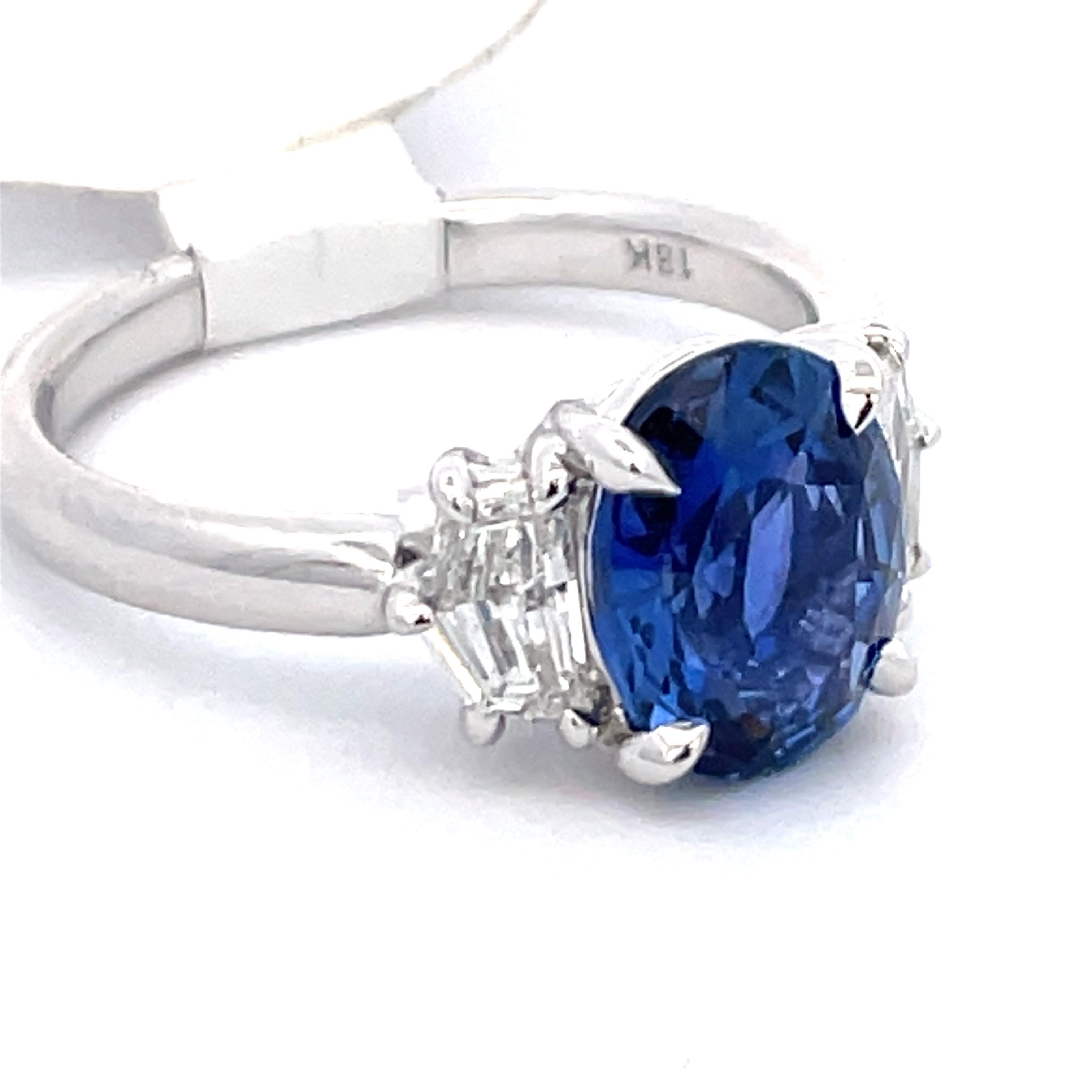 Oval Sapphire Three Stone Diamond Ring 3.53 CTTW 18 Karat White Gold In New Condition In New York, NY