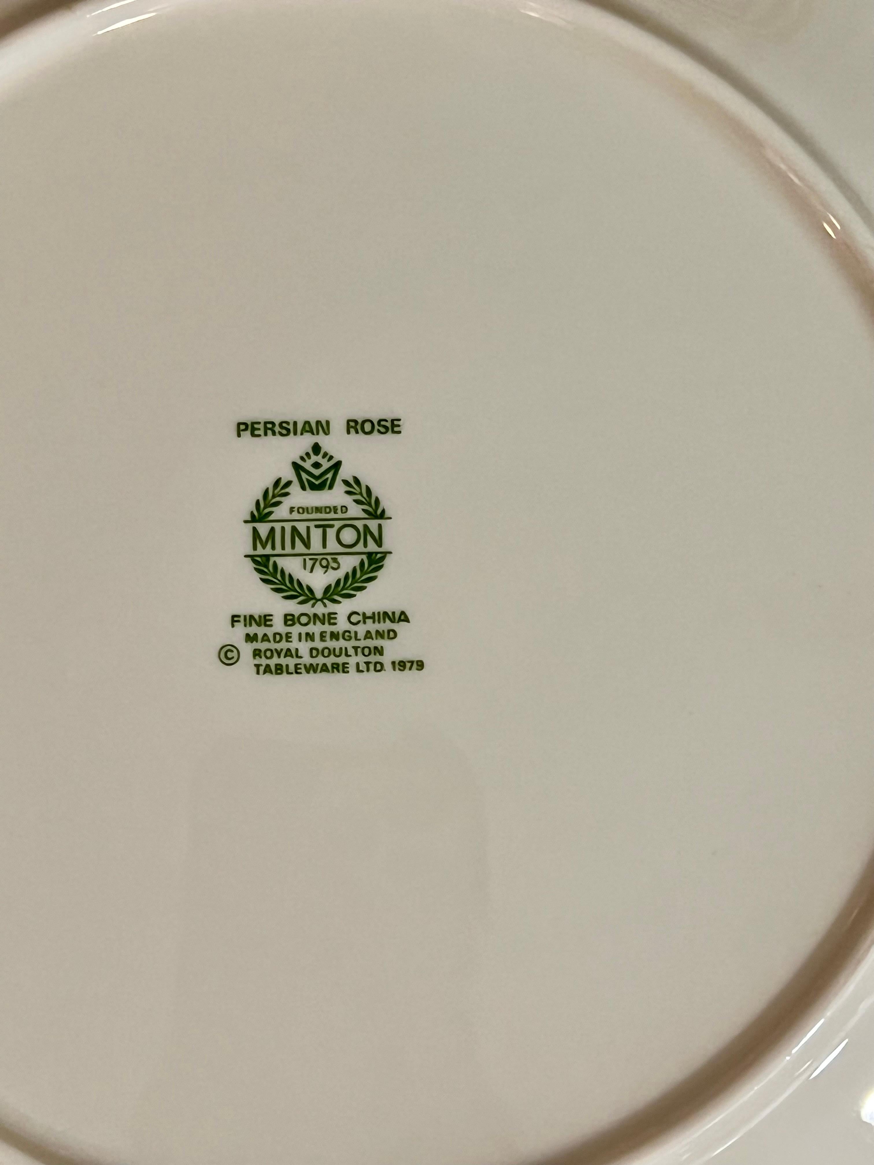 Anglais Plat de service ovale remplacement Minton Persian Rose de Royal Doulton en vente