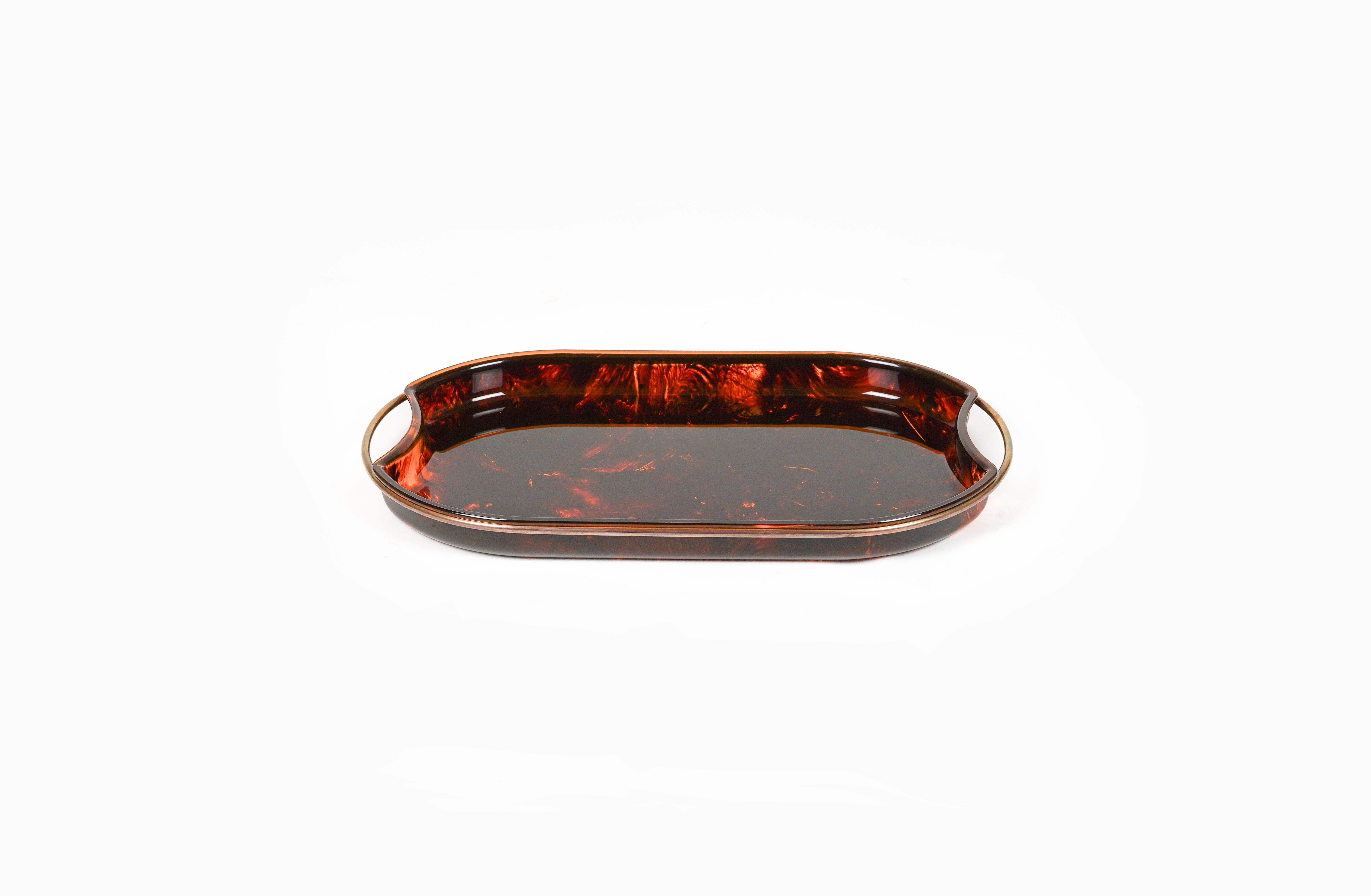 Italian Oval Serving Tray in Effect Tortoiseshell Lucite & Brass by Guzzini, Italy 1970s For Sale