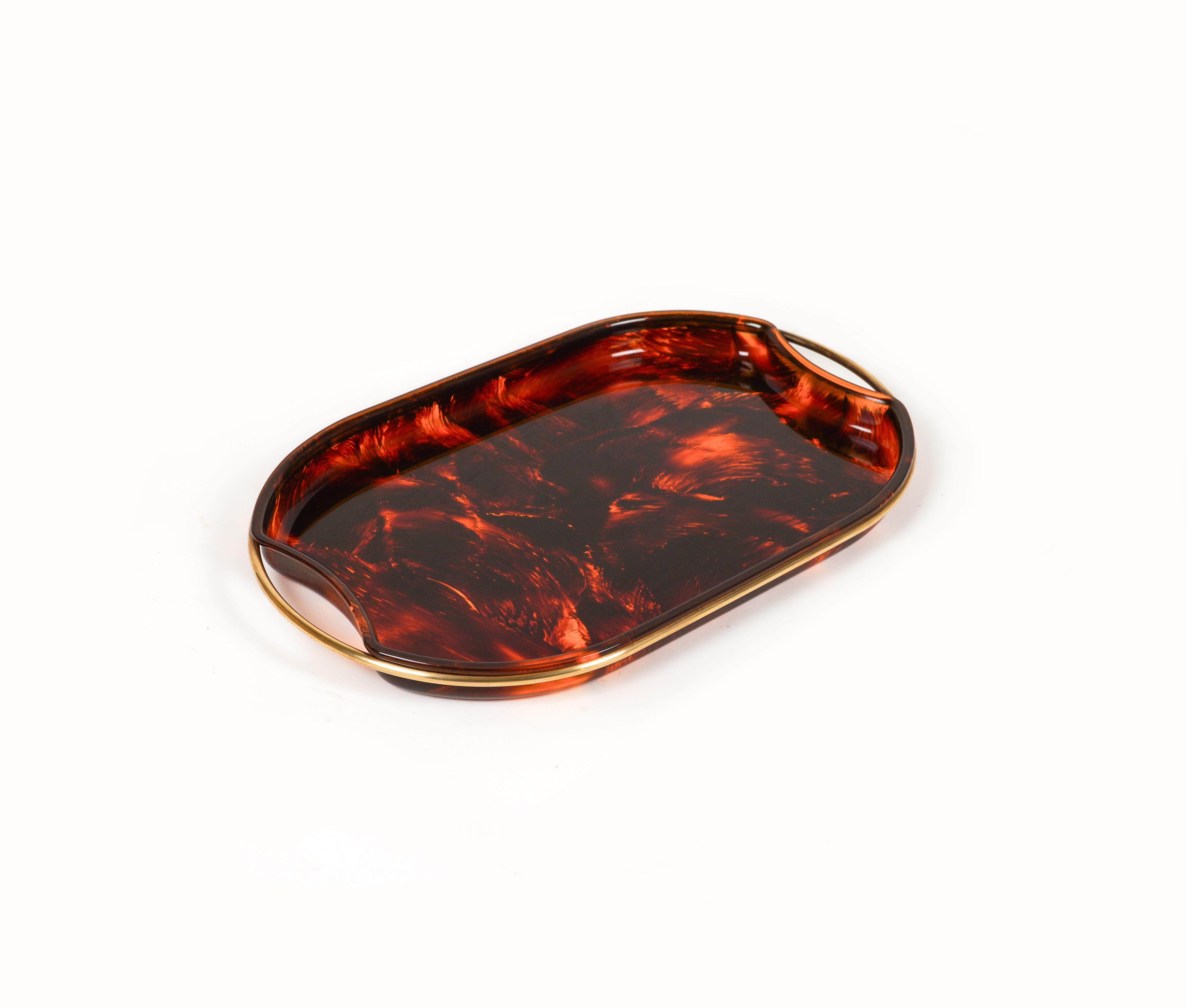 Mid-Century Modern Oval Serving Tray in Effect Tortoiseshell Lucite & Brass by Guzzini, Italy 1970s For Sale